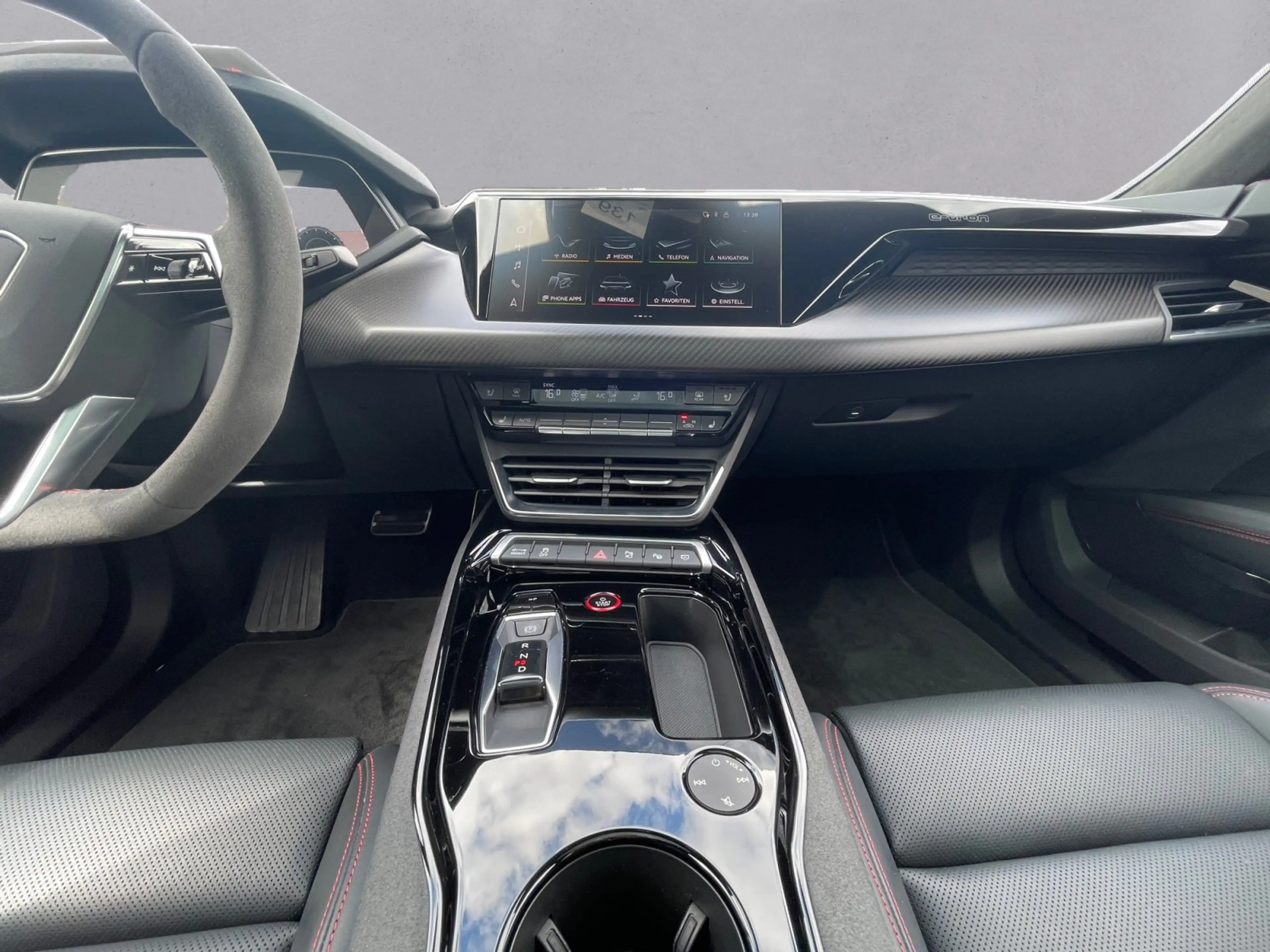 Audi e-tron GT RS quattro 360° KAMERA / PANO / B  O / — photo 11