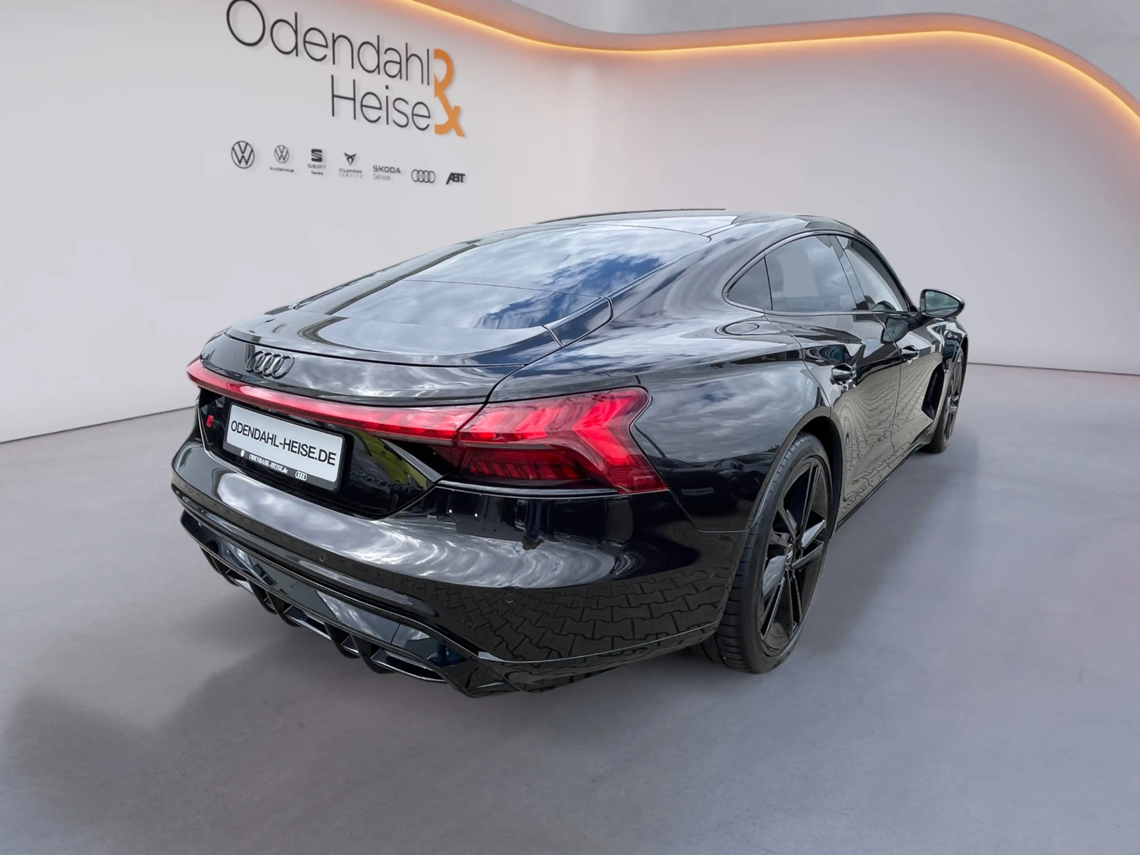 Audi e-tron GT RS quattro 360° KAMERA / PANO / B  O / — photo 5