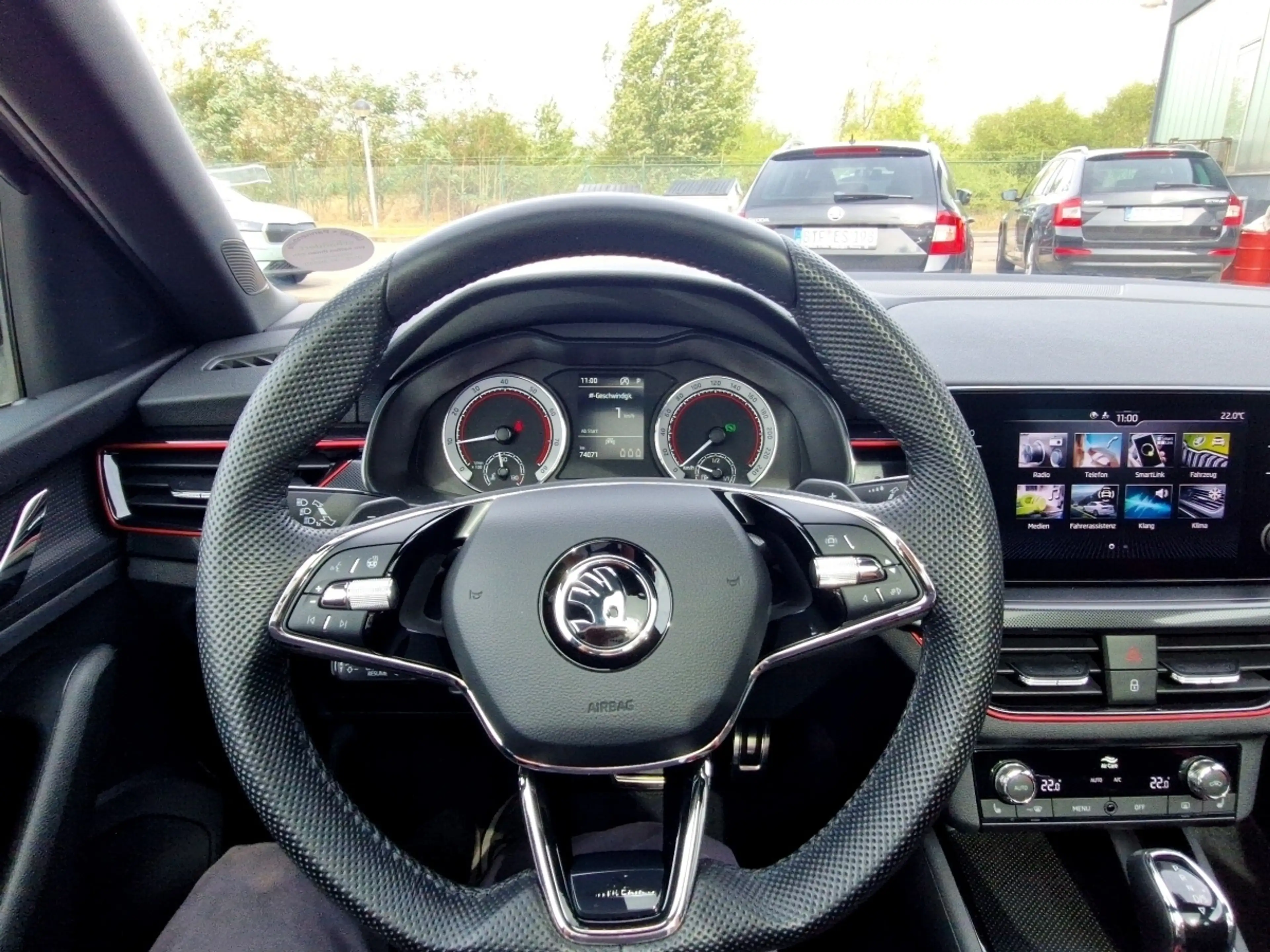 Skoda Scala 1.5 TSI Monte Carlo DSG LED Pano Sitzhzg Klimaau — photo 12