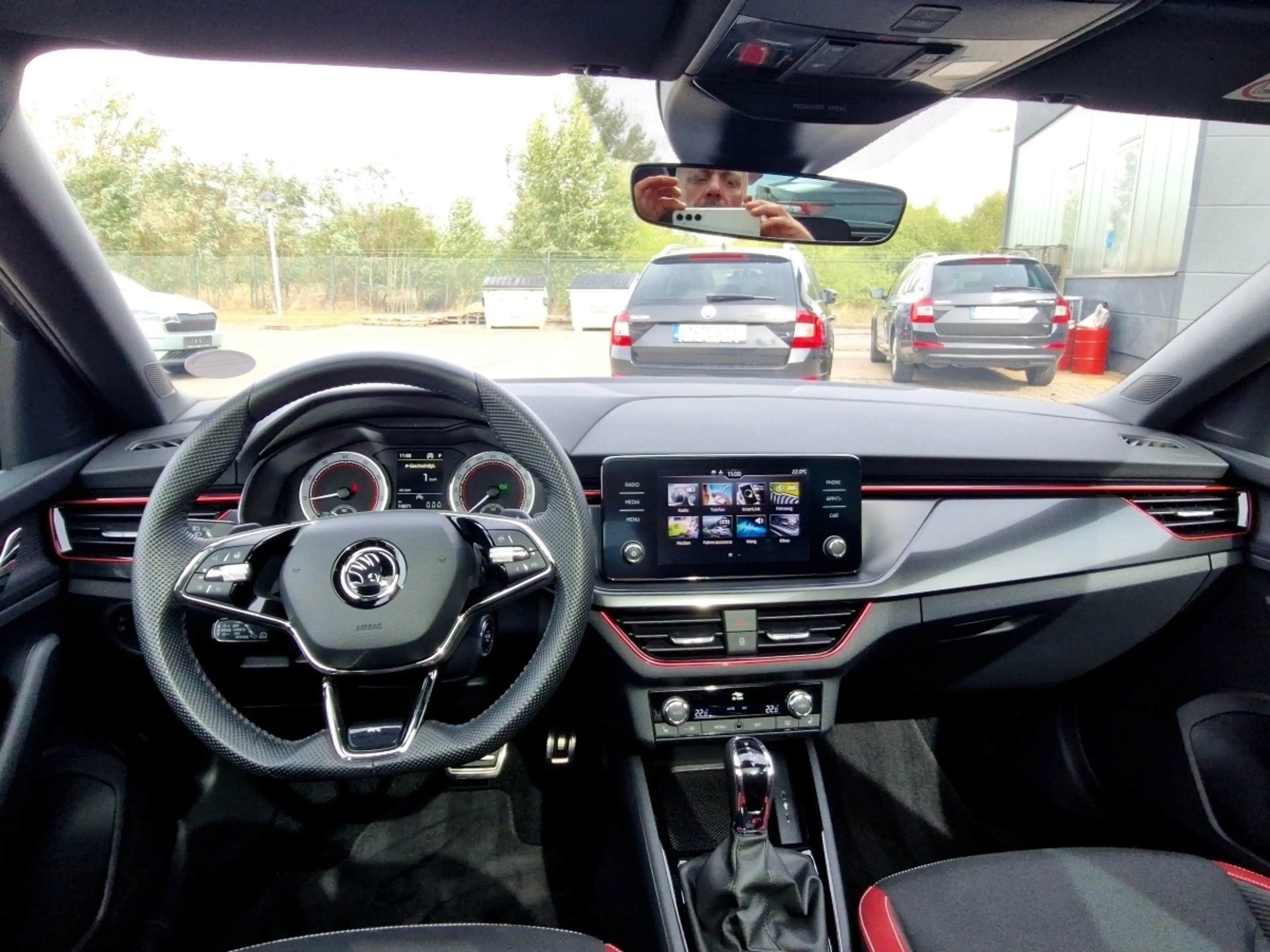 Skoda Scala 1.5 TSI Monte Carlo DSG LED Pano Sitzhzg Klimaau — photo 10