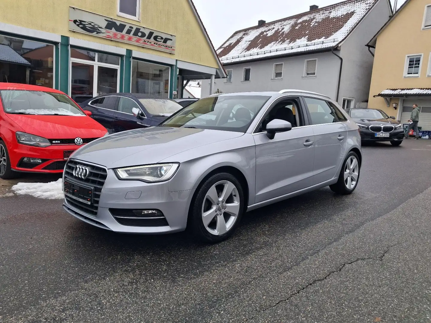 Audi A3 Sportb. 2.0 TDI S tr. Ambition AHK+XENON+NAVI Silber - 1