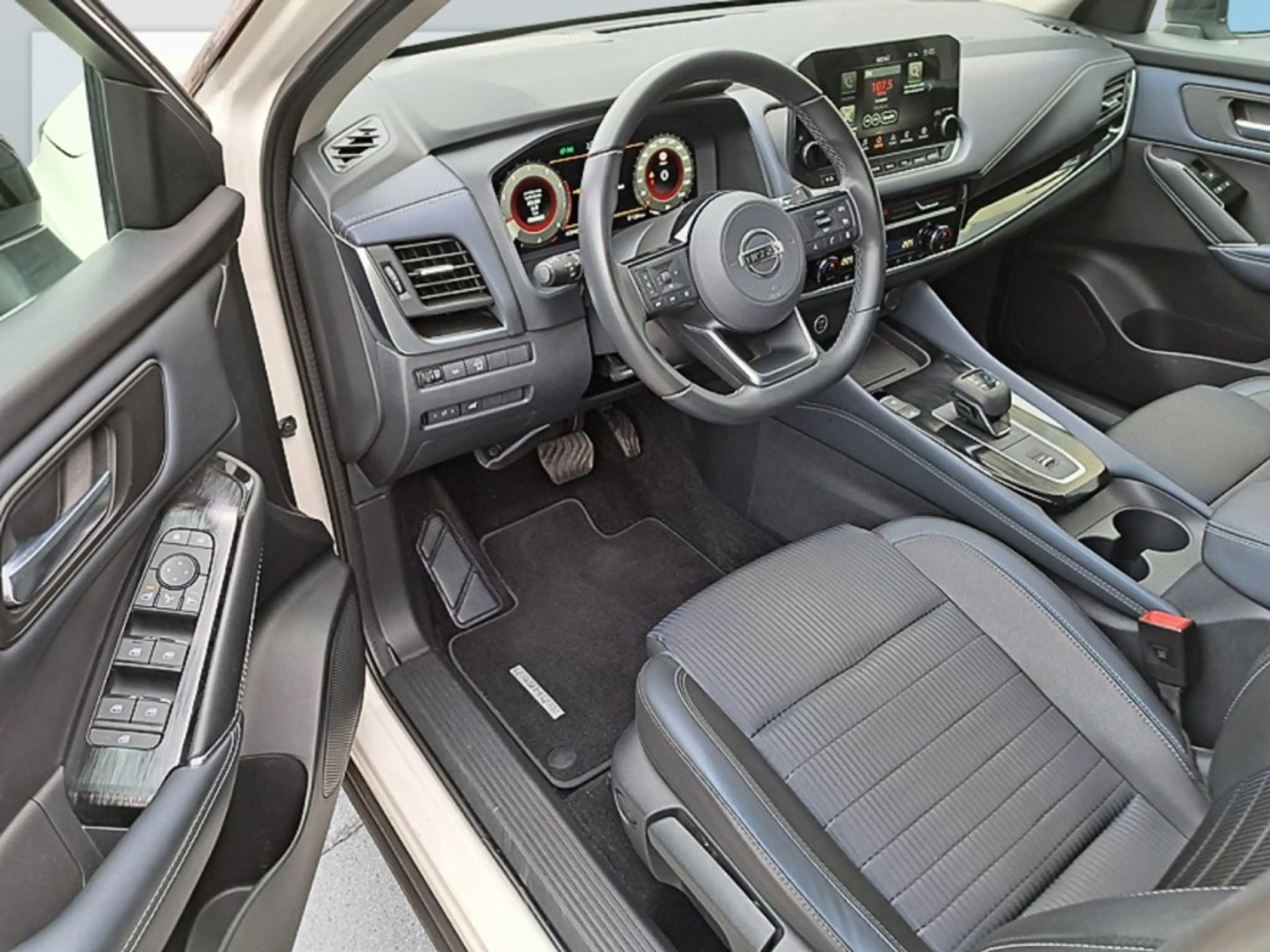 Nissan Qashqai+2 QASHQAI N-Connecta Automatik — photo 9