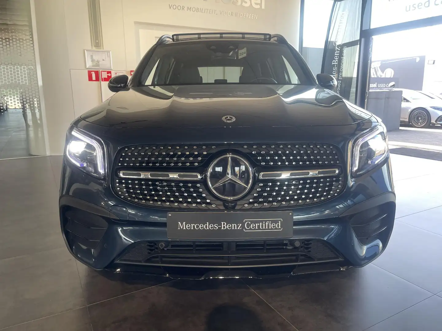 Mercedes-Benz GLB 200 AMG + PANORAMISCH DAK + CARPLAY + HEAD UP + CAMERA Blauw - 2