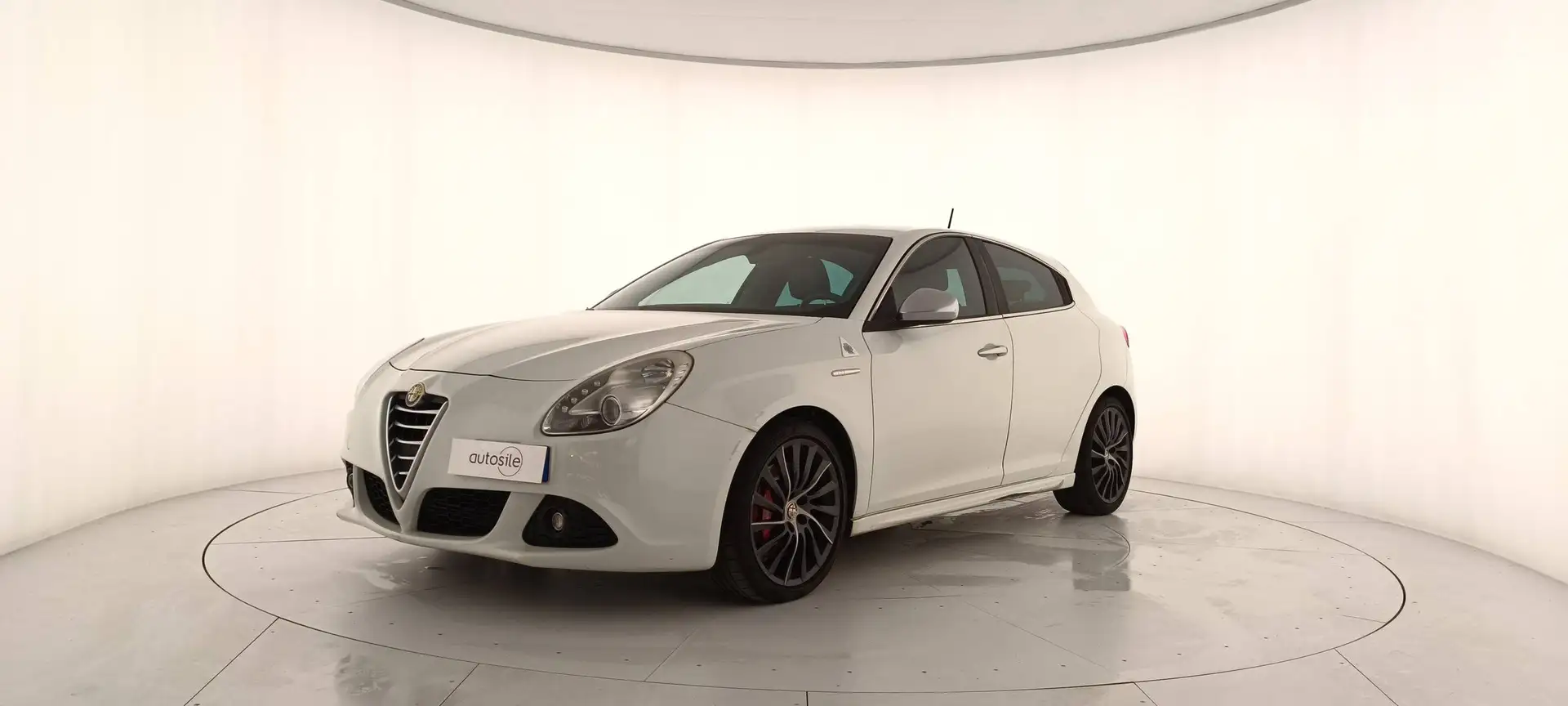 Alfa Romeo Giulietta 1750 TBi Quadrifoglio Verde Blanco - 1