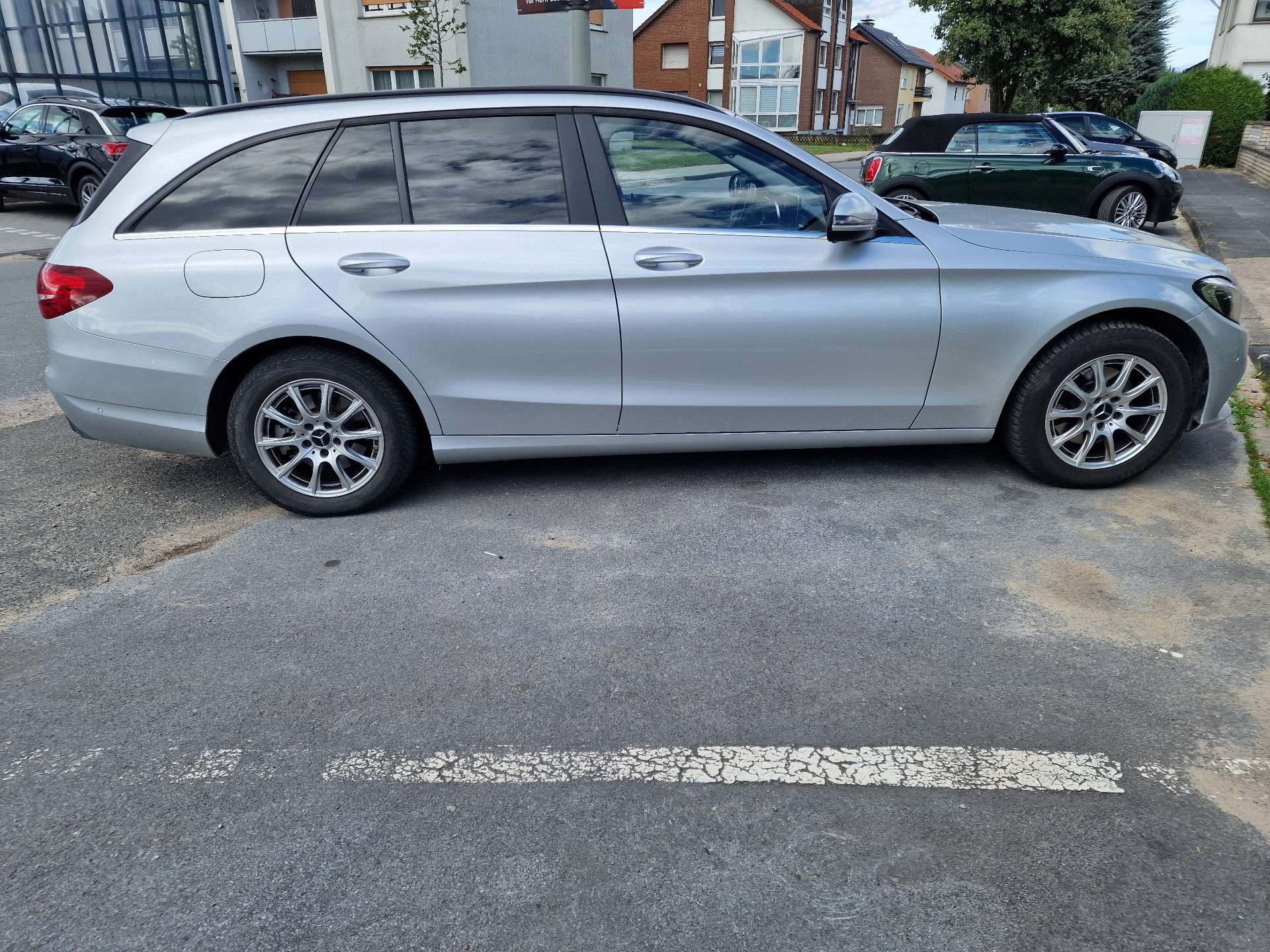 Second hand Mercedes Benz 220 