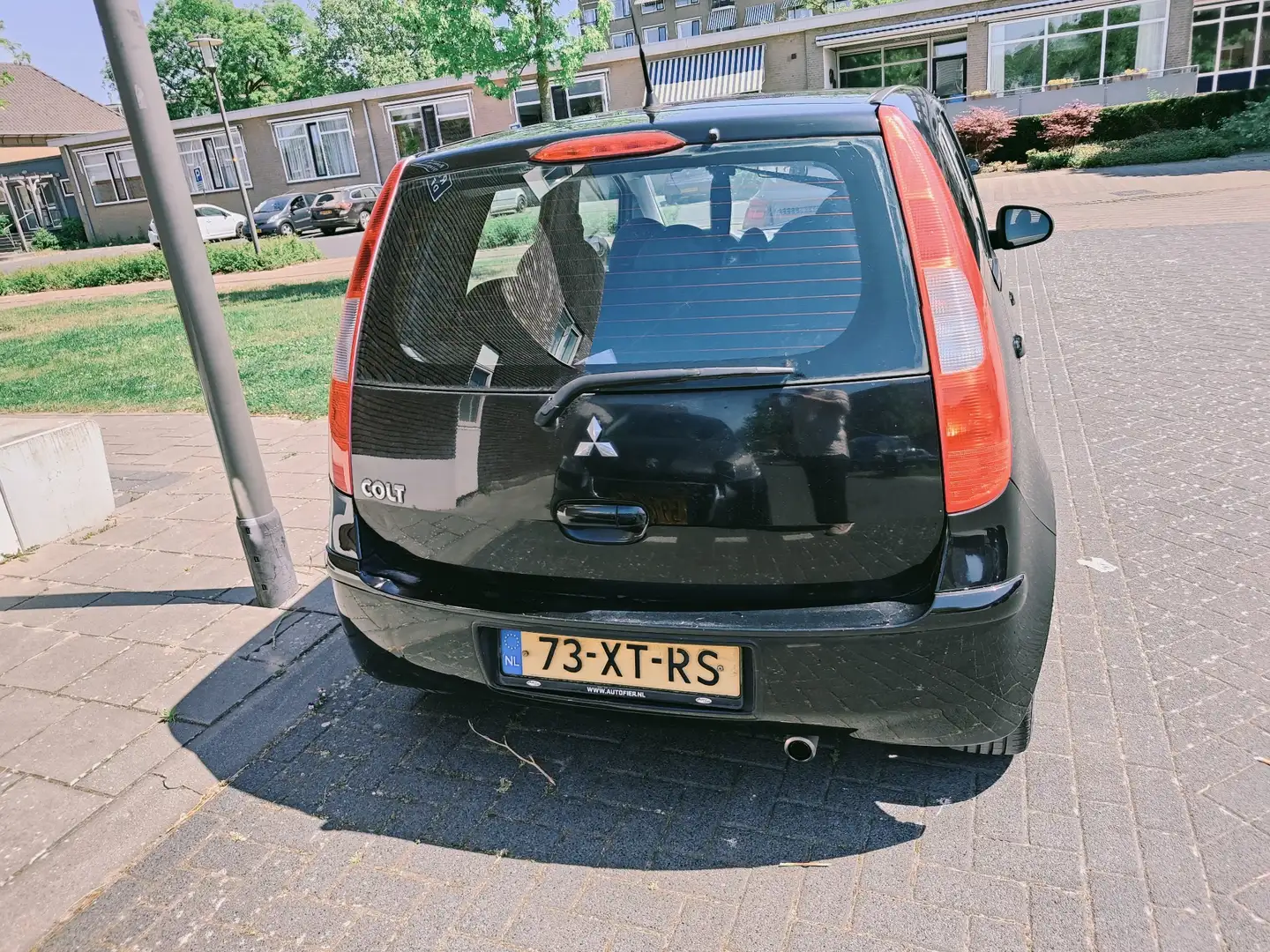 Mitsubishi Colt CZ3 1.3 Invite zwart - 2