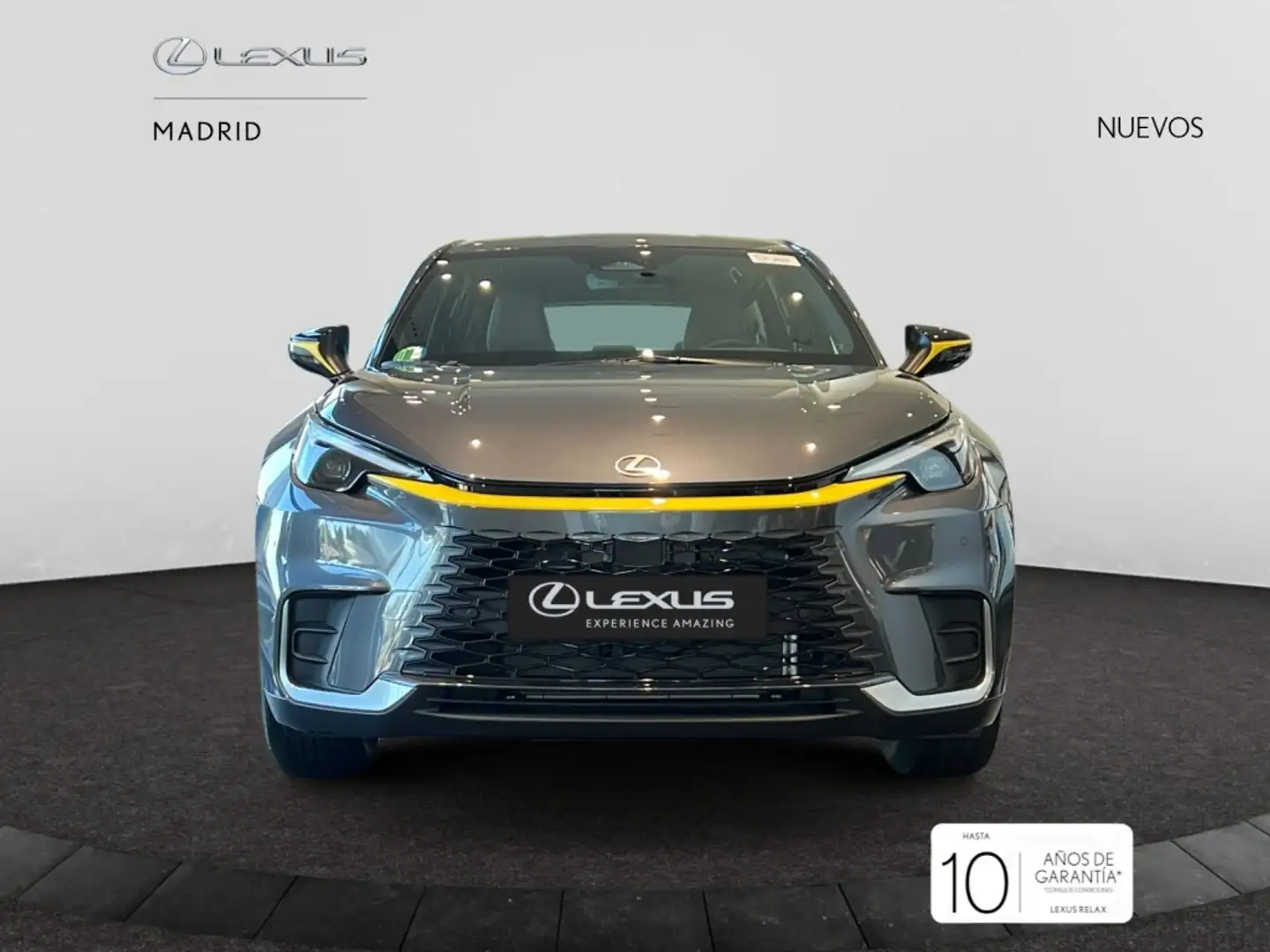 Lexus LBX Elegant+ Gris - 1
