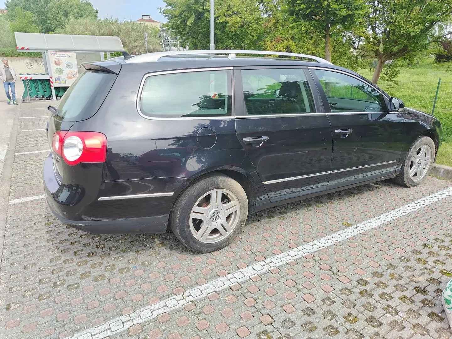 Volkswagen Passat station wagon - 2