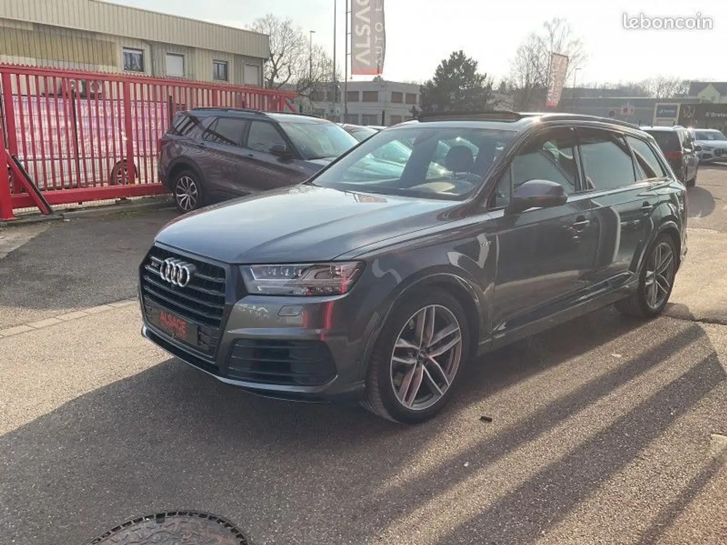 Audi SQ7 4.0 V8 TDI 435CH CLEAN DIESEL QUATTRO TIPTRONIC 7  Šedá - 2