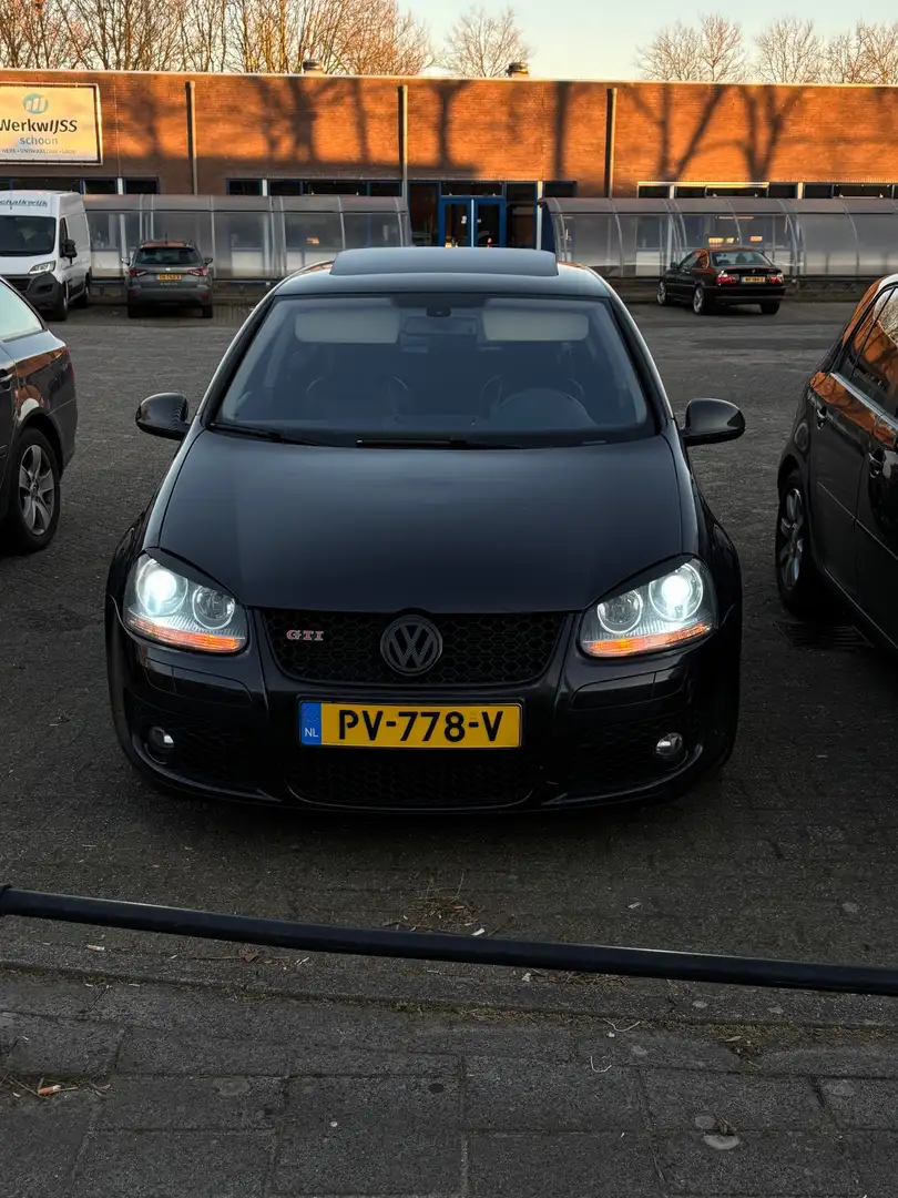 Volkswagen Golf 3.2 R32 4Motion DSG - 1