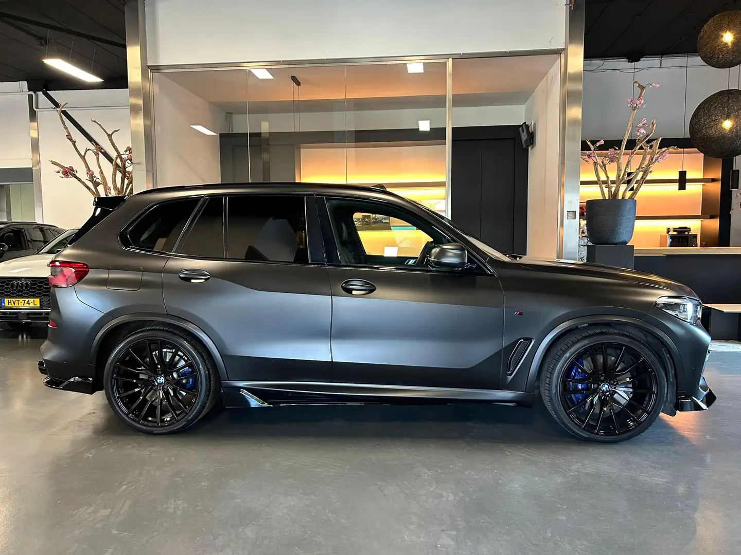 BMW X5 XDrive 45e M Performance 394PK High Executive Full Zwart - 2
