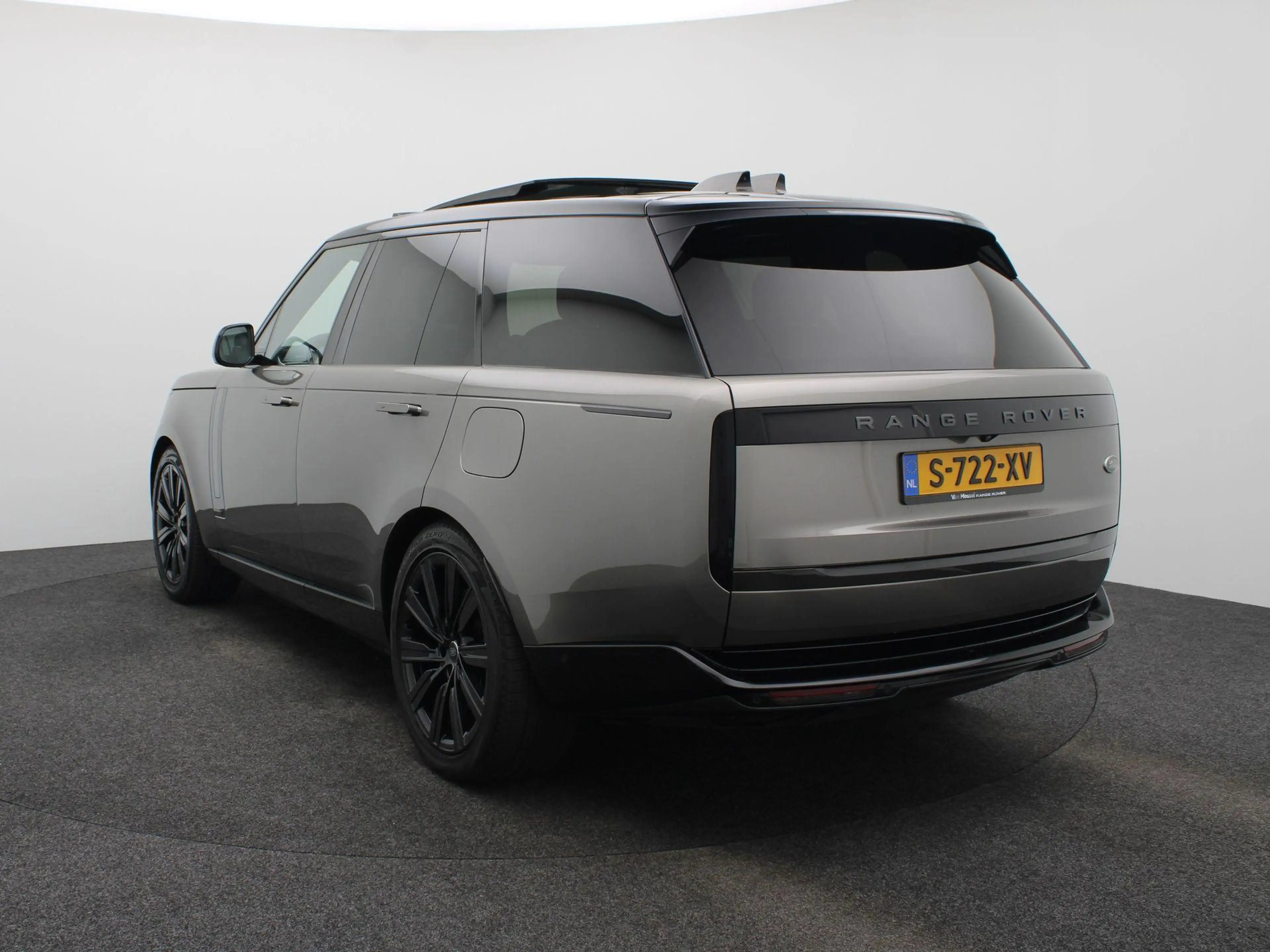 Land Rover Range Rover 3.0 P510e Autobiography PHEV — photo 2