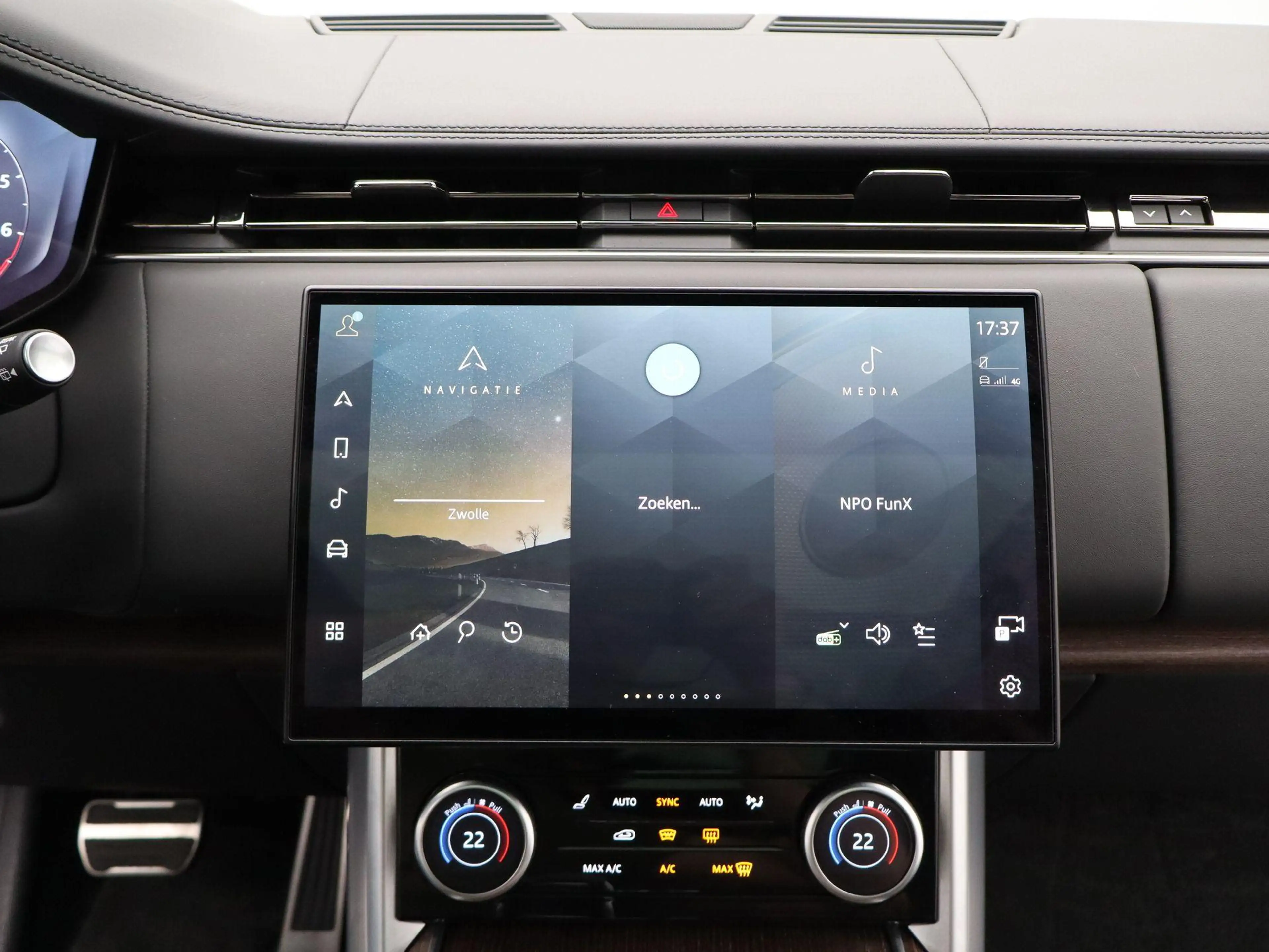 Land Rover Range Rover 3.0 P510e Autobiography PHEV — photo 12