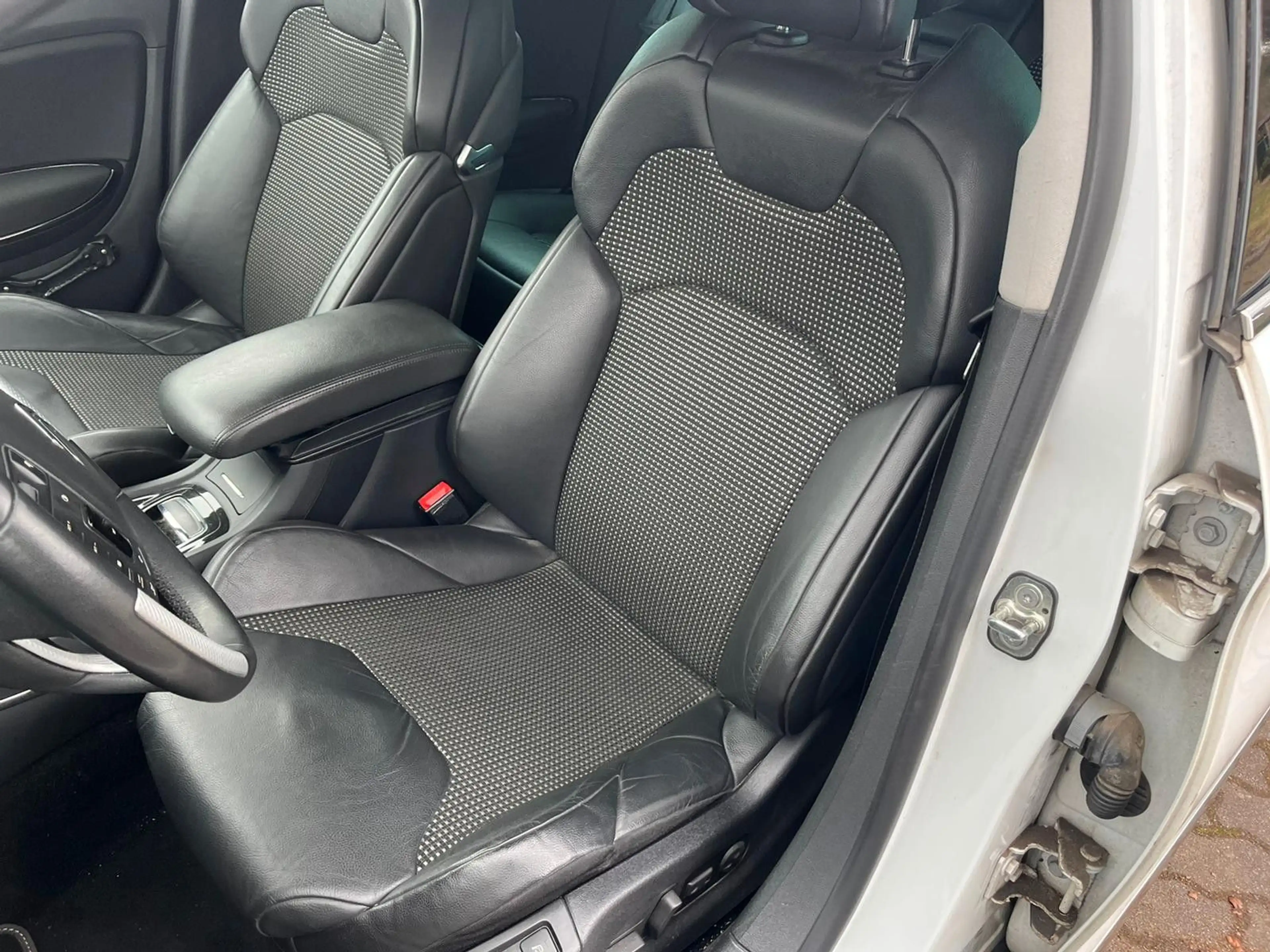 Citroen C5 CrossTourer HDi 165 Automatik — photo 5