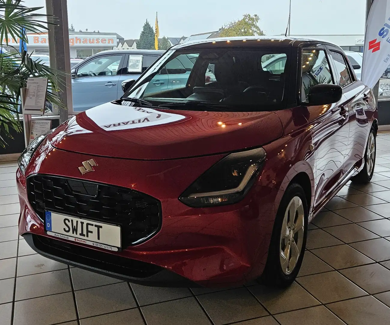 Suzuki Swift 1.2 Hybrid MT Comfort Rot - 1