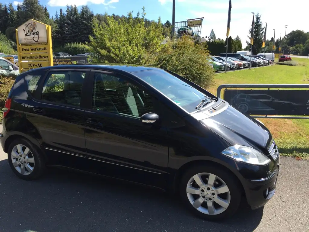 Mercedes-Benz A 180