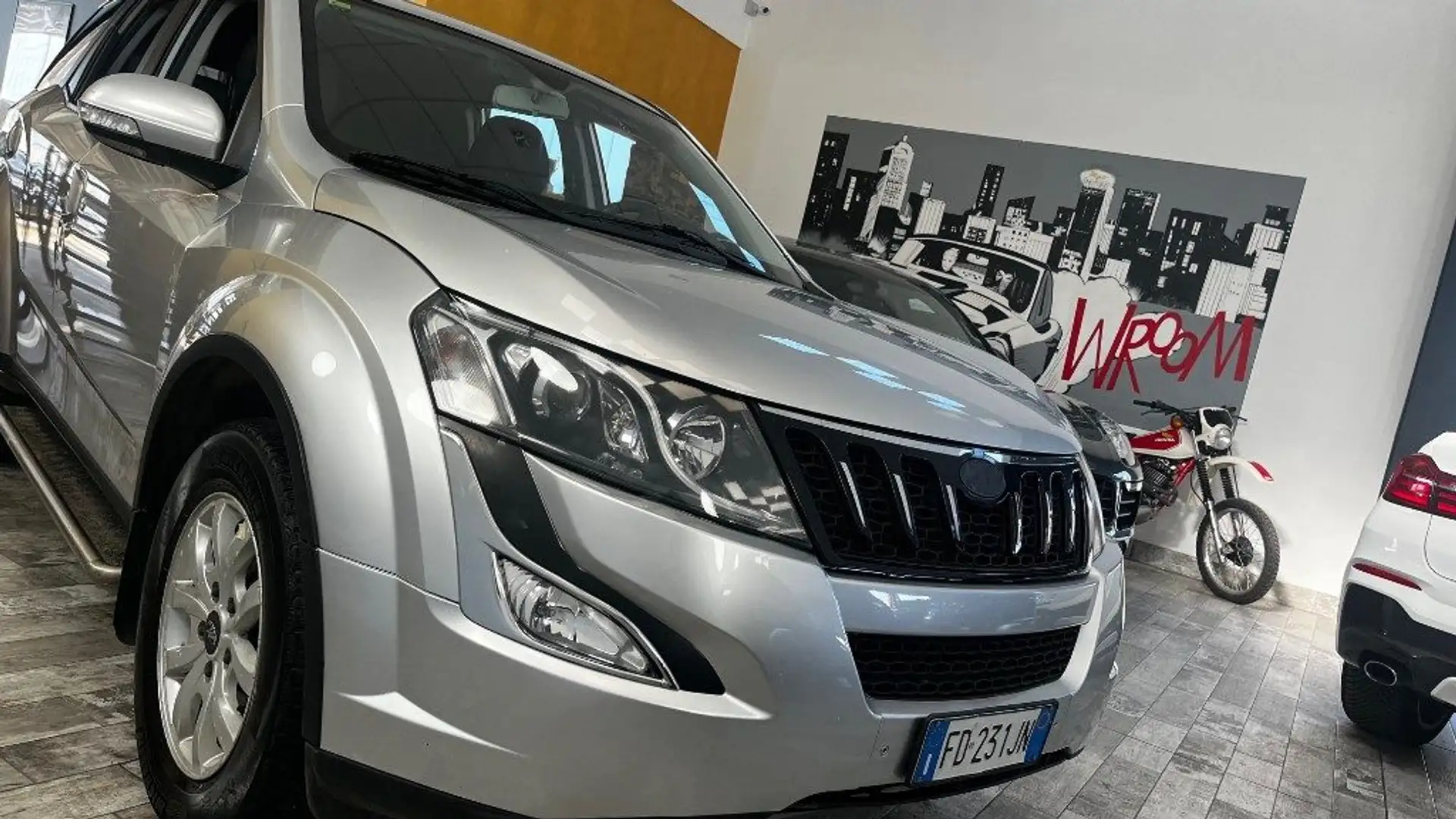 Mahindra XUV500 2.2 16V AWD W6- 7posti - Unicoprop. Argent - 2