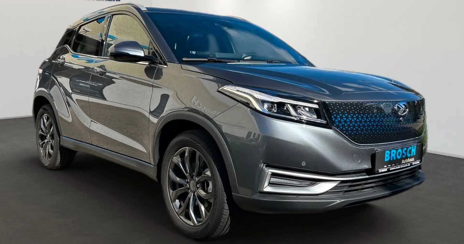 Seres Sonstige 3 53kWh LUXURY PANO LEDER+SHZ+LED+CARPLAY Grau - 2