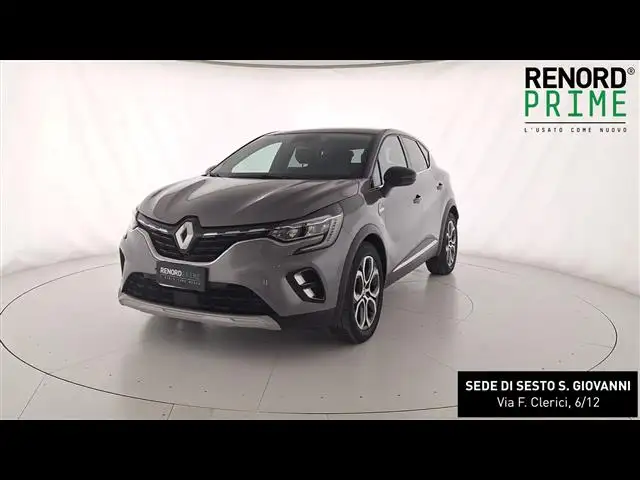 Renault Captur 1.6 E-Tech hybrid Techno Fast Track 145cv auto