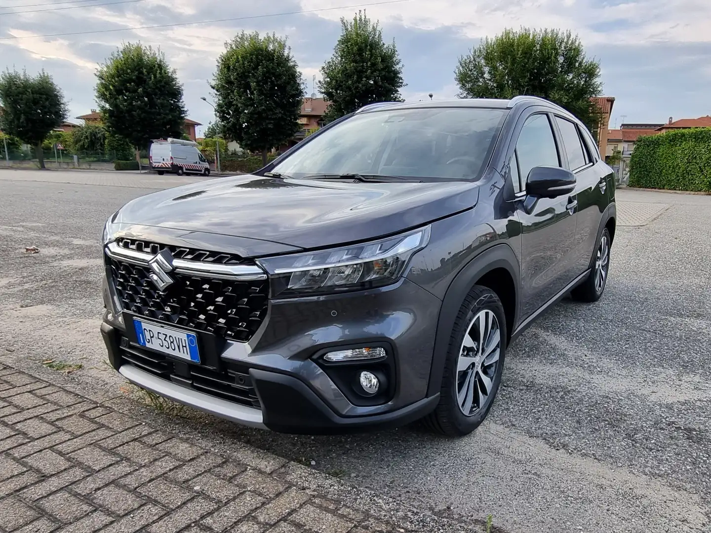 Suzuki SX4 S-Cross S-Cross II 2023 1.4h Top+ 4wd allgrip 129cv Gris - 1