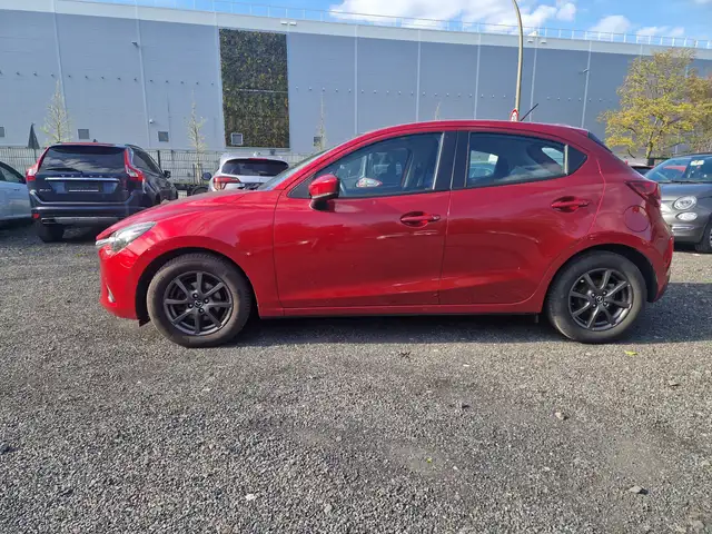 Mazda 2 Center Line