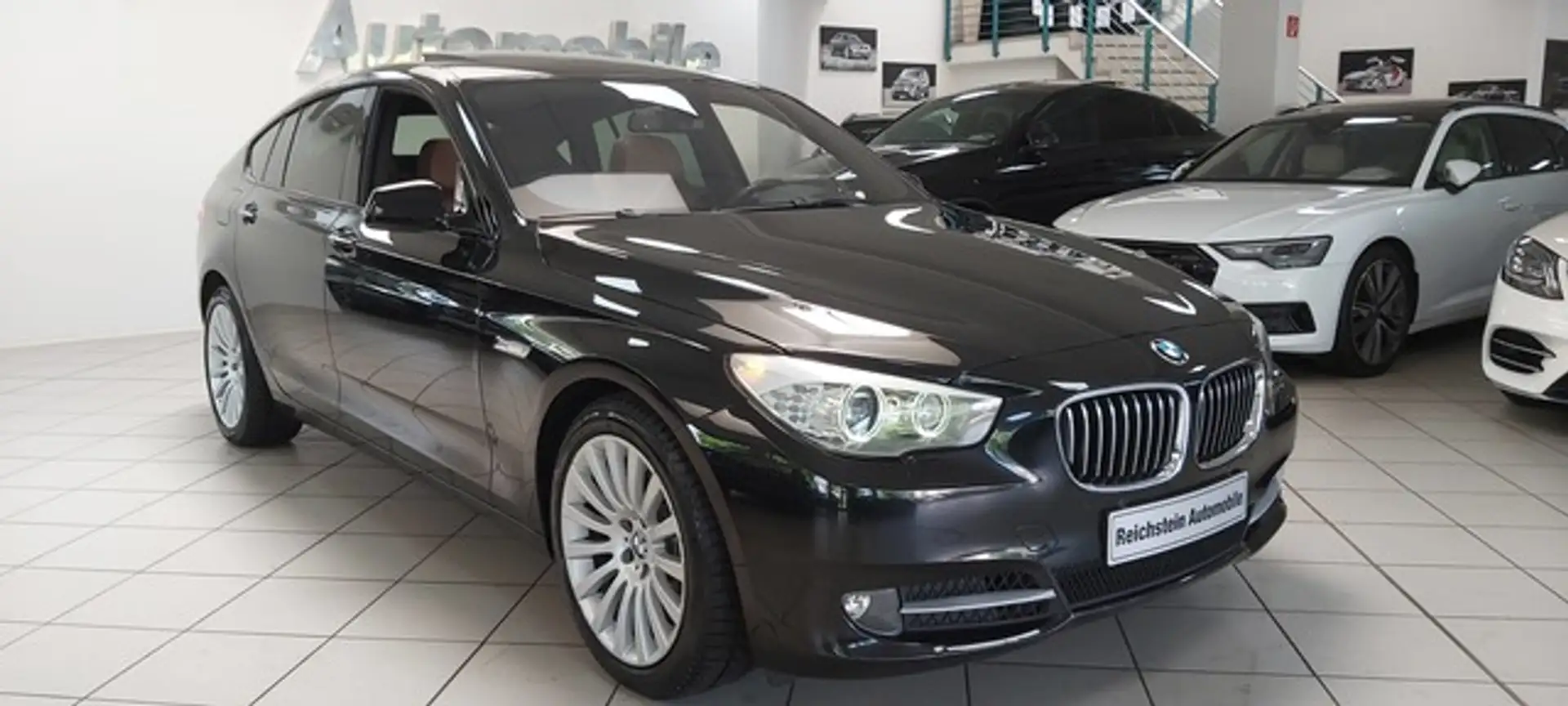 BMW 530 GT d AHK PANO STANDH HEAD UP SOFT CLOSE Zwart - 2