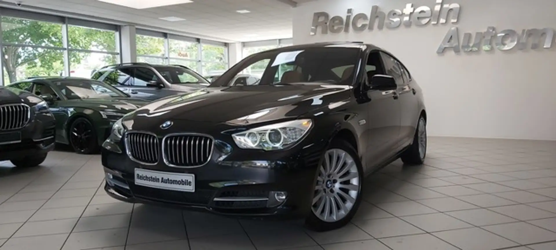 BMW 530 GT d AHK PANO STANDH HEAD UP SOFT CLOSE Czarny - 1