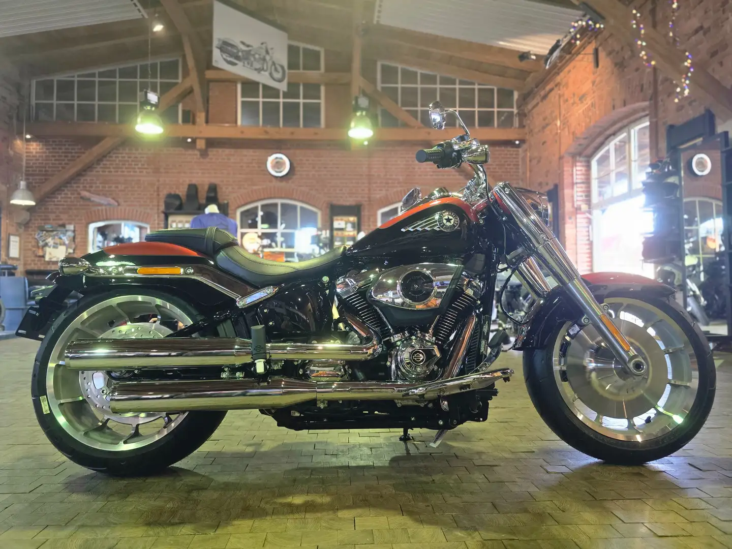 Harley-Davidson Fat Boy FLFB Fat Boy Schwarz - 2