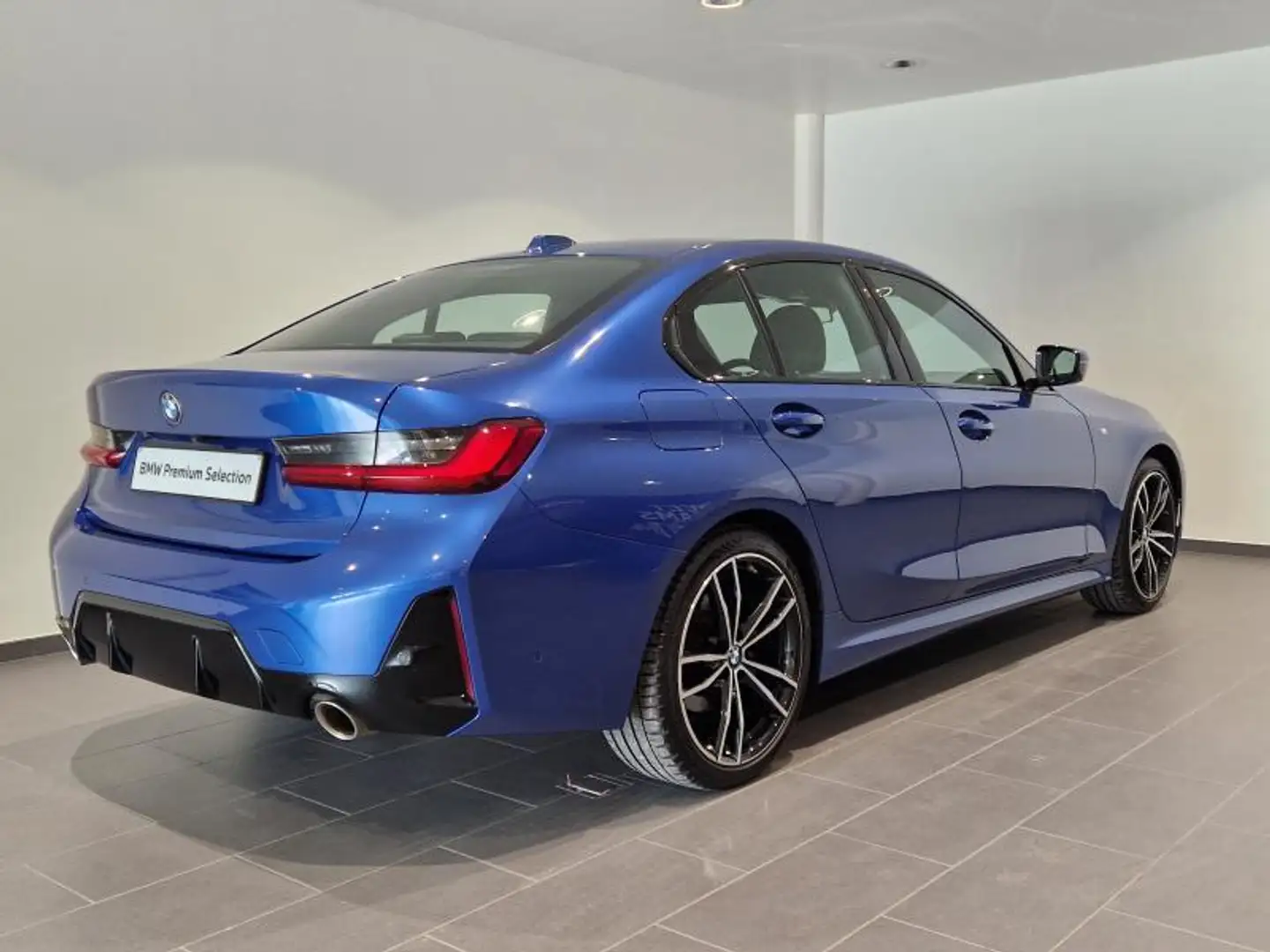 BMW 318 Berline Blau - 2