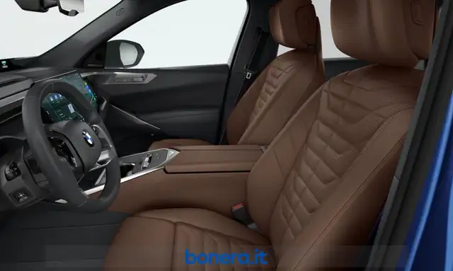 BMW X5 view 4
