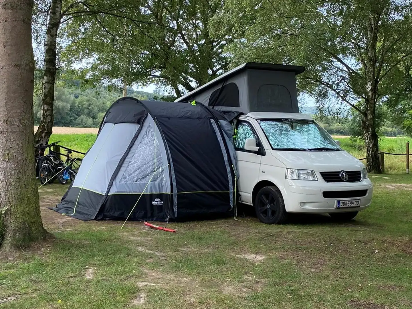 Volkswagen T5 Shuttle Shuttle 1,9 TDI Weiß - 1