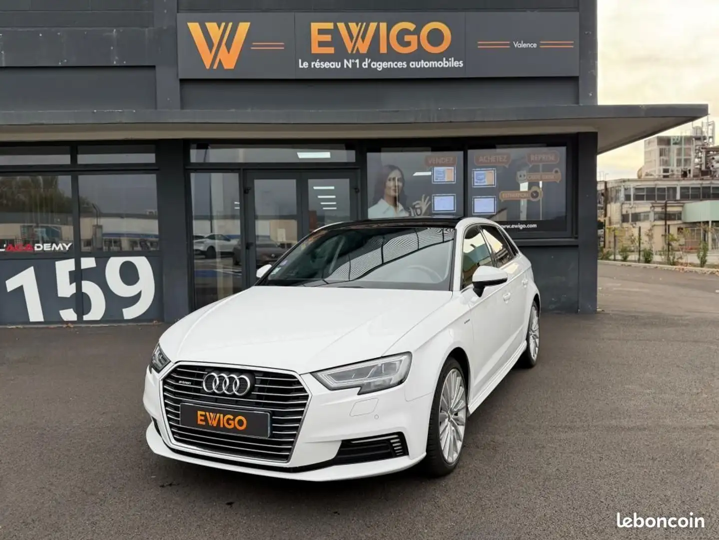 Audi A3 DESIGN LUXE 204CH 1.4 TFSI E-TRON 150CH PHEV HYBRID 25.7KWH S-TRONIC BVA Blanco - 1