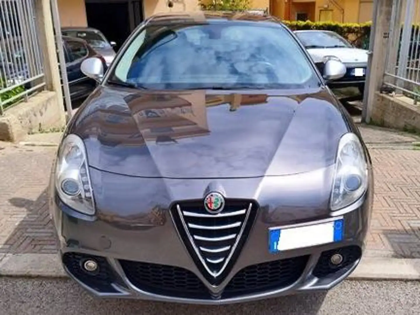 Alfa Romeo Giulietta Giulietta 2.0 jtdm(2) Distinctive 140cv Grijs - 2