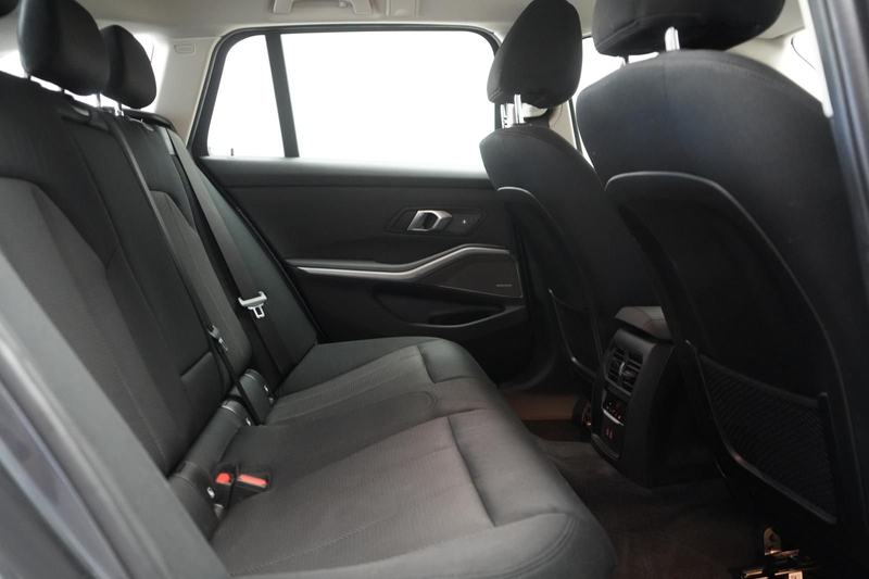 BMW 318 d Touring Advantage ACC/Kamera/H&K/AHK/ — photo 8