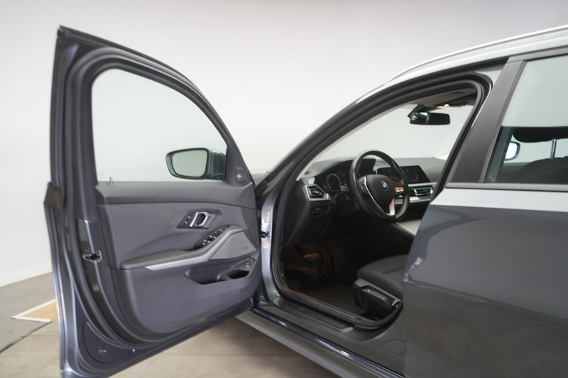 BMW 318 d Touring Advantage ACC/Kamera/H&K/AHK/ — photo 12
