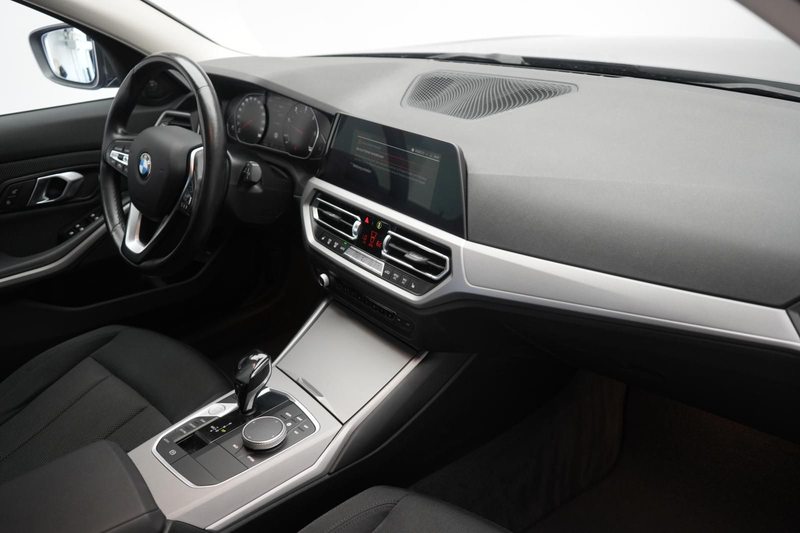 BMW 318 d Touring Advantage ACC/Kamera/H&K/AHK/ — photo 7
