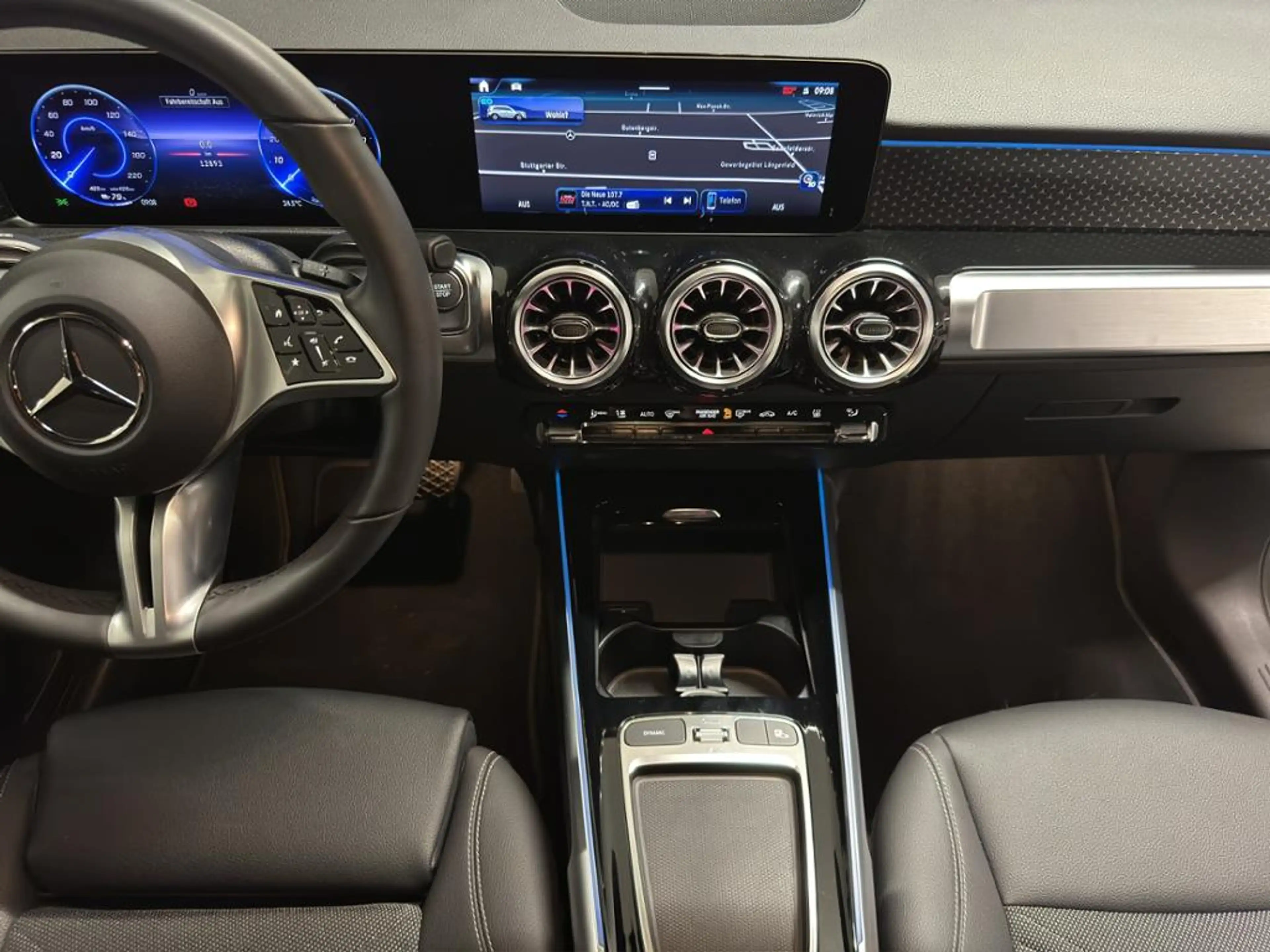 Mercedes-Benz EQB 250 + Progressive *Winter-P*Adv.Sound*Easy-P* — photo 15