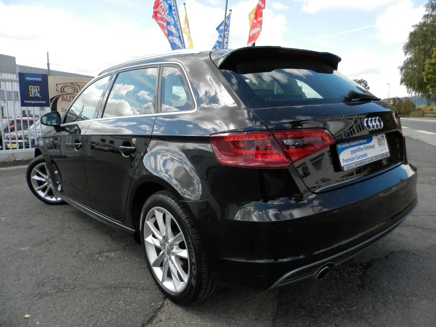 Audi A3 Sportback ambiente"Klima"ALu"Sitzhzg."S-Line Schwarz - 2