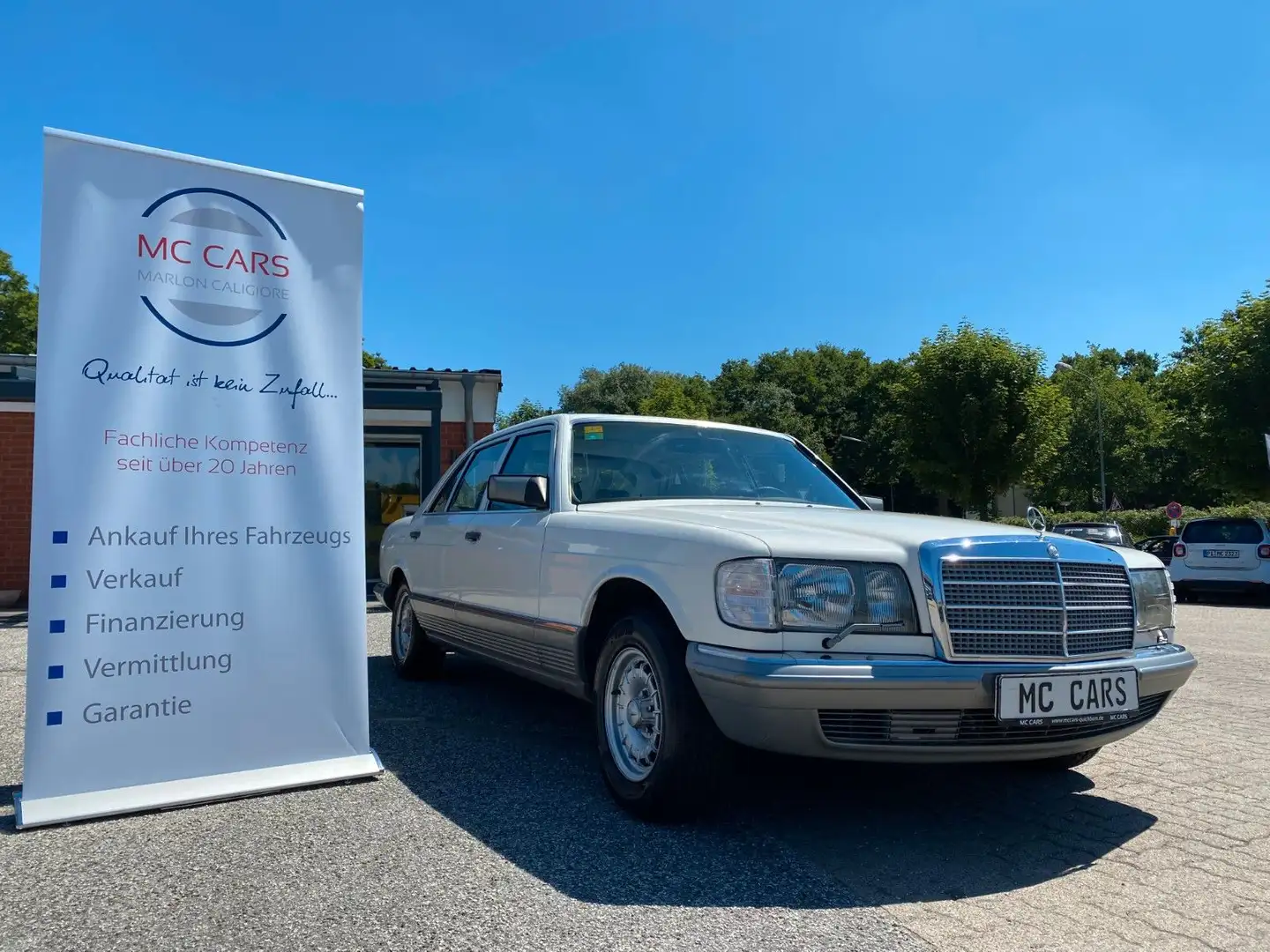 Mercedes-Benz 500 SEL  mit H Kennzeichen/ Leder/Oldtimer! Bílá - 1