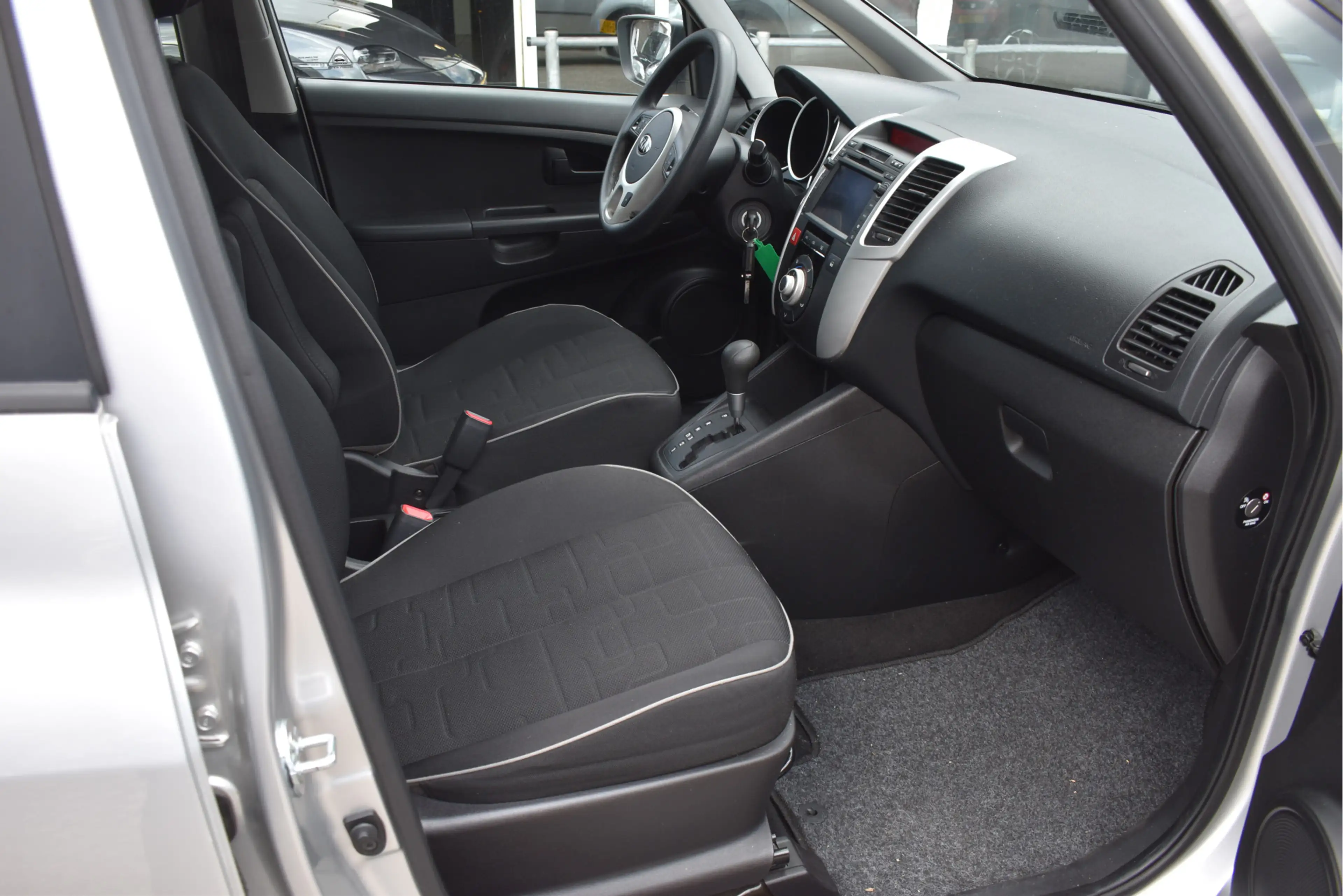 Kia Venga 1.6 CVVT Plus Pack, BOEKJES,NAP EN ONDERHOUDSHISTO — photo 5