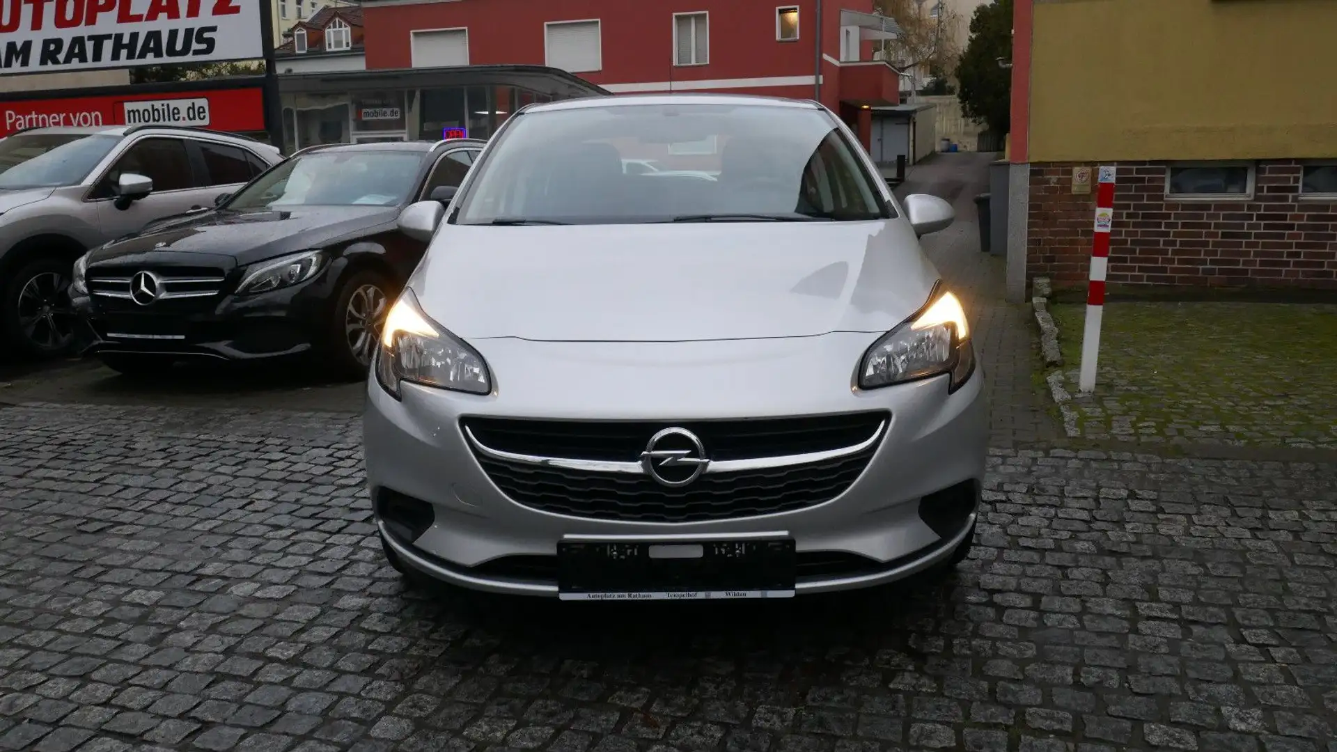 Opel Corsa E Edition  Benzin / LPG Silber - 2
