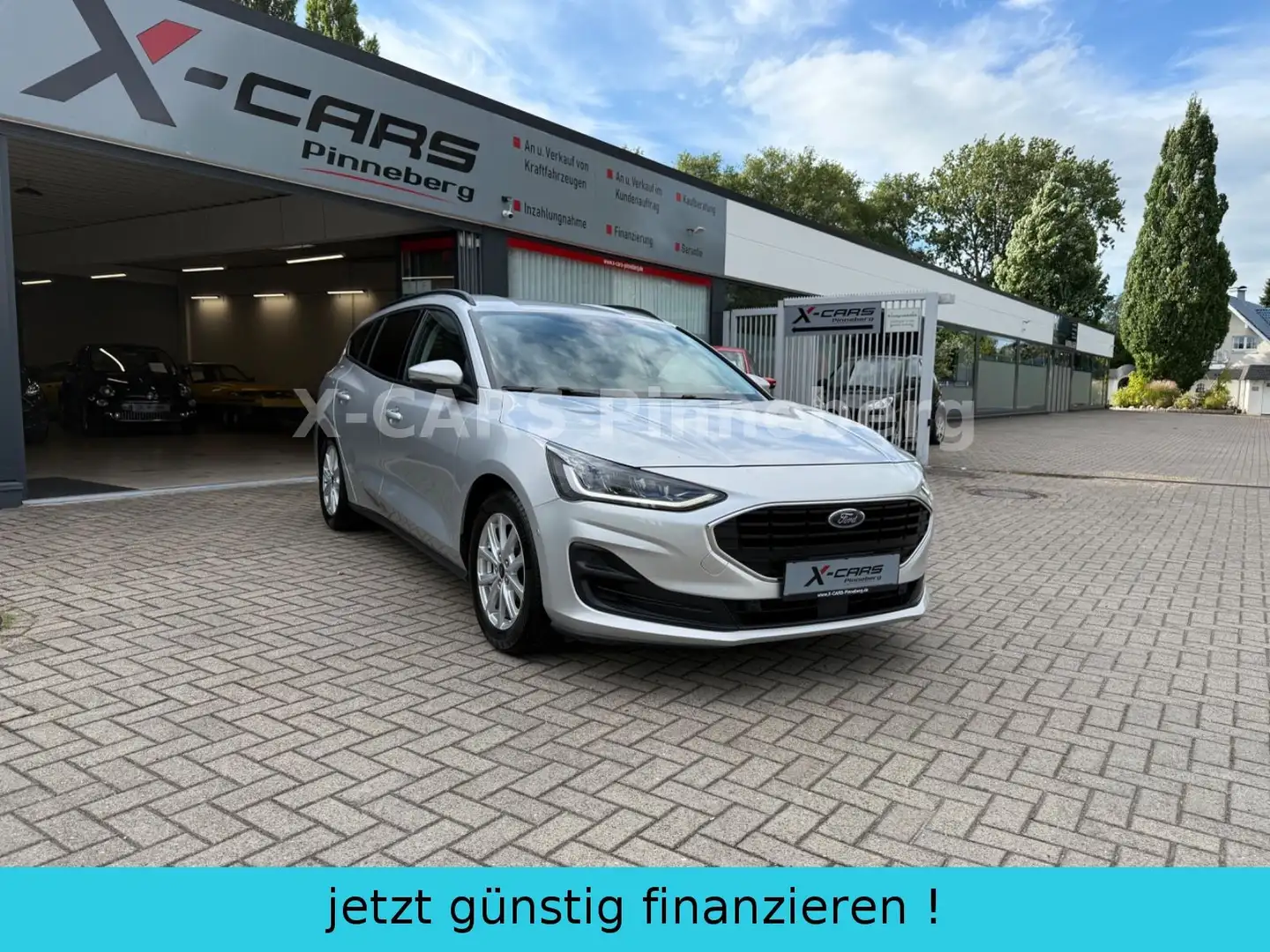 Ford Focus Turnier 1.5 TDCI"Cool & Connect"Rückfahrk. Silber - 1