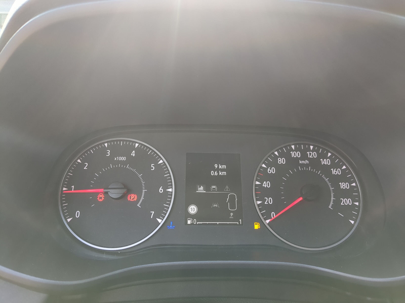 Dacia Jogger TCe 110 Extreme 5-Sitzer+PDC+RFK+LED — photo 14