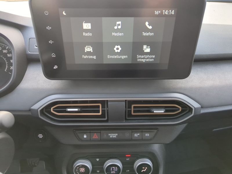Dacia Jogger TCe 110 Extreme 5-Sitzer+PDC+RFK+LED — photo 11