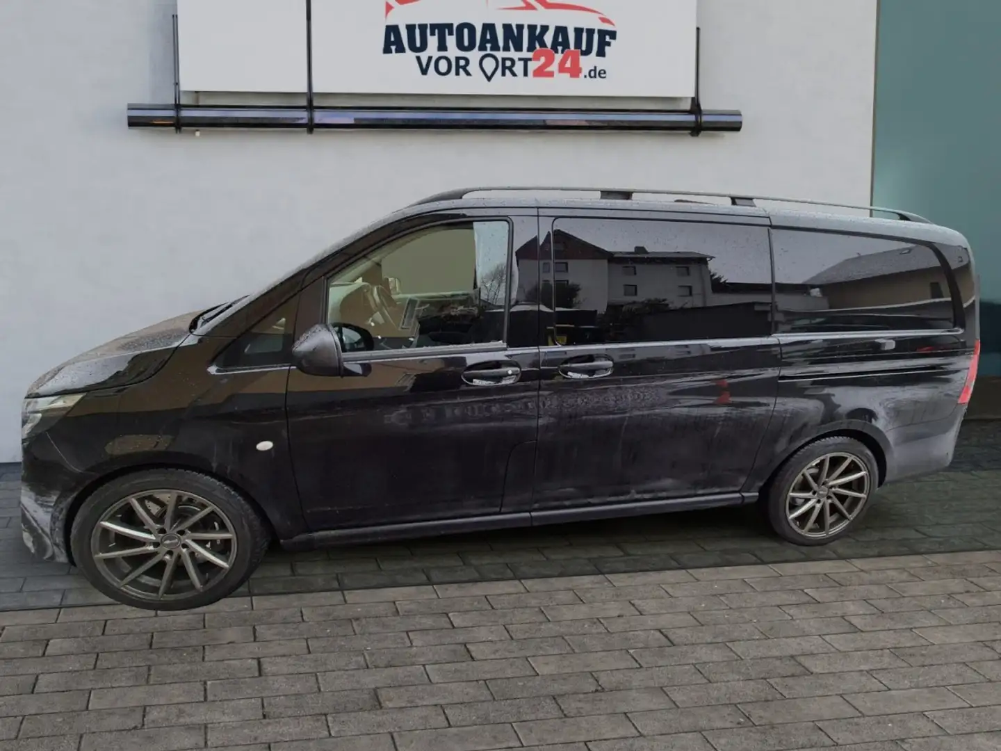 Mercedes-Benz Vito Tourer 124 CDI Base lang*Navi*LED* Klima Navi Schwarz - 2