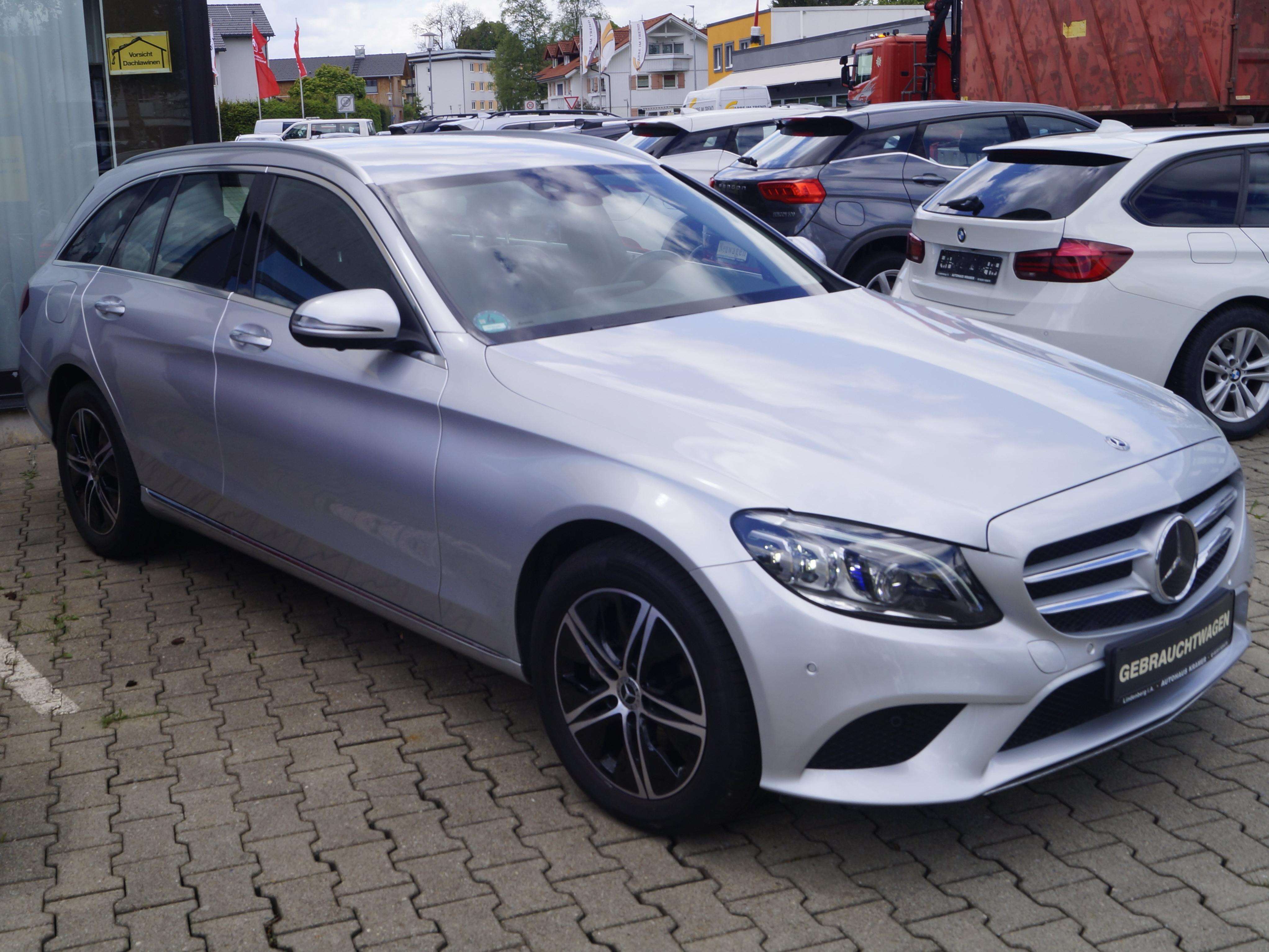 Mercedes-Benz C 220