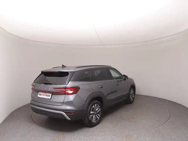 Skoda Kodiaq view 4