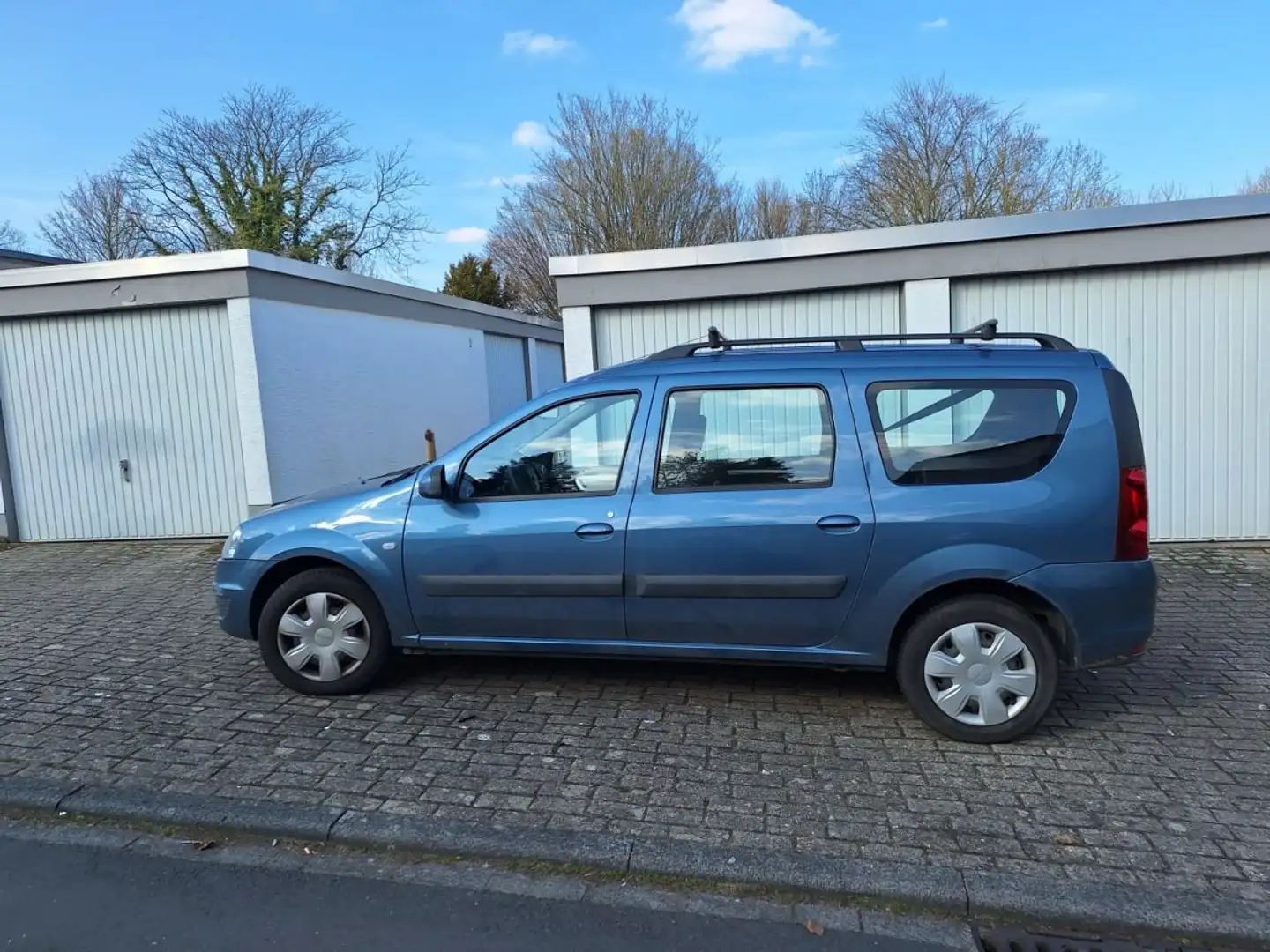 Dacia Logan Logan MCV 1.6 Blau - 1