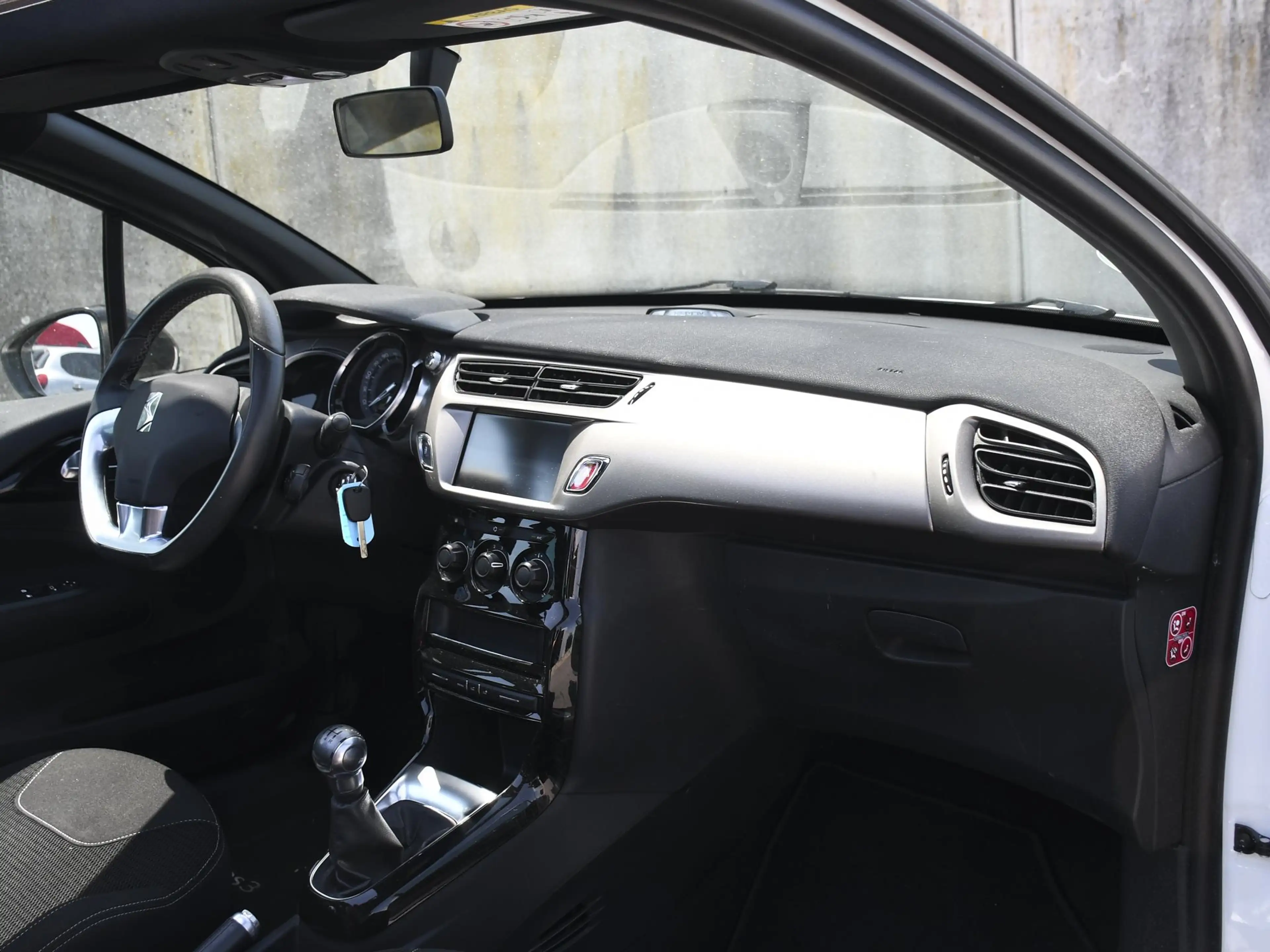 DS Automobiles DS 3 Cabrio So Chic 1.2 PureTech 82pk SOFT-TOP | 16''LM — photo 9