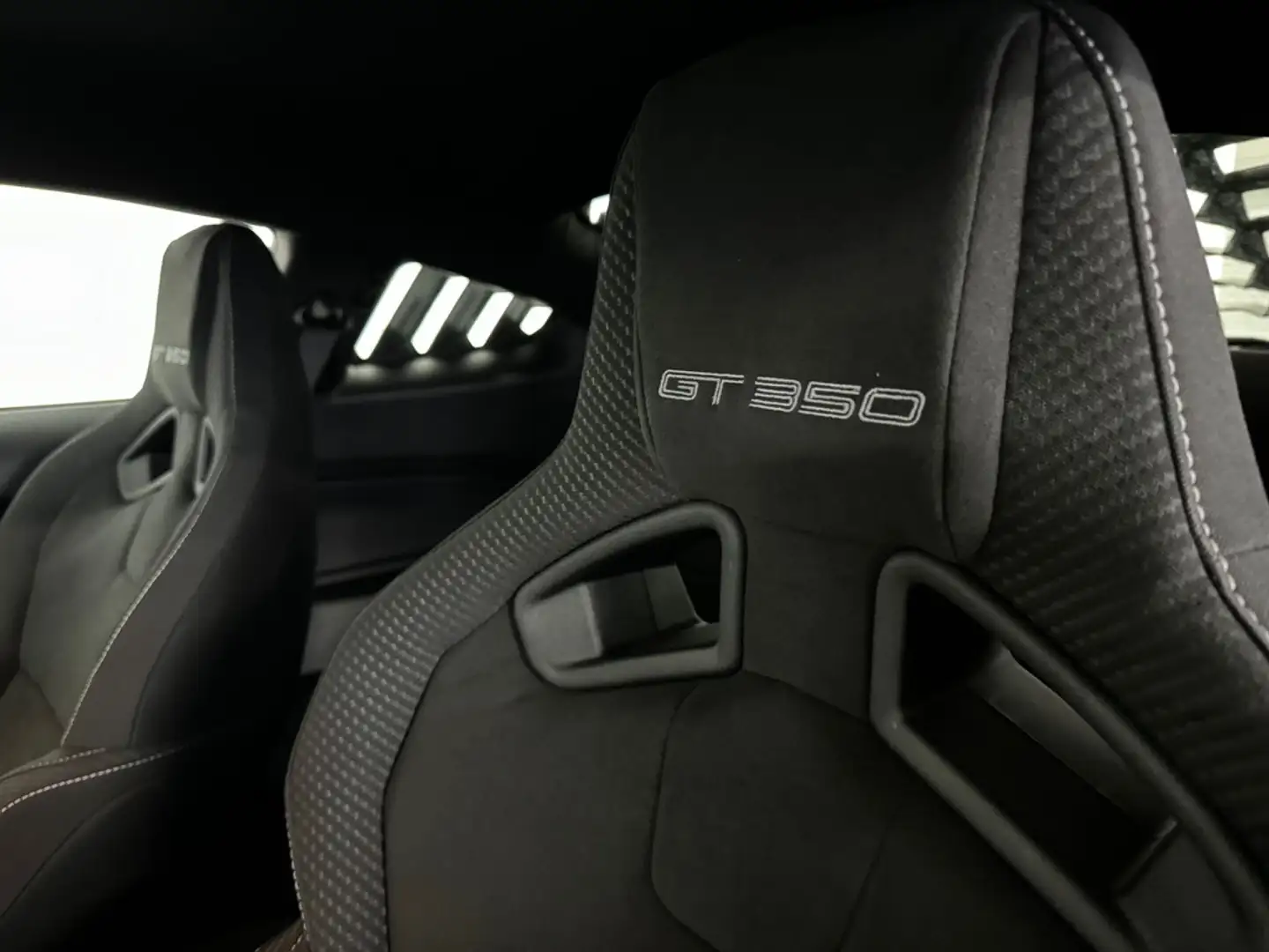 Ford Mustang Shelby GT350 Weiß - 2